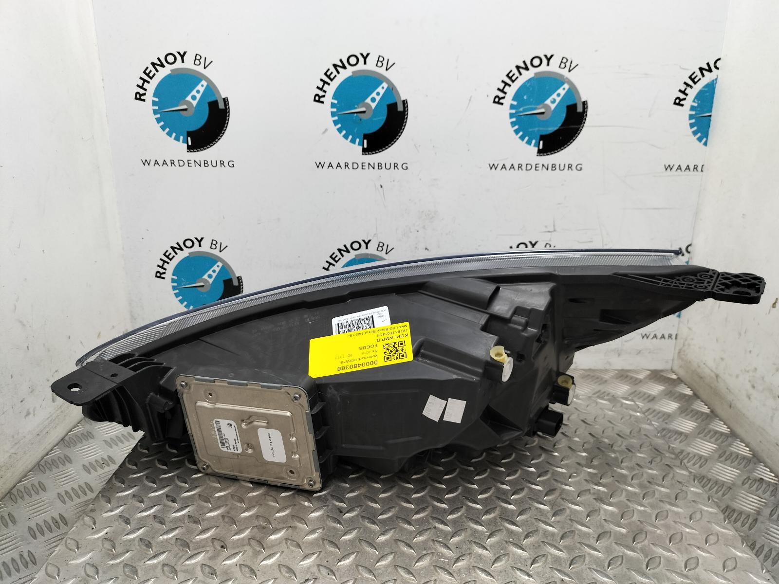2018 FORD FOCUS KOPLAMP R View Auto part KOPLAMP R FORD FOCUS 2018