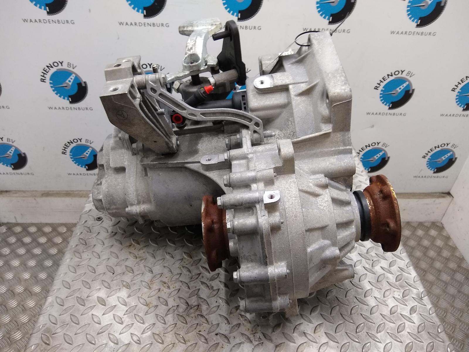 2016 VOLKSWAGEN BEETLE TRANSMISSIE / VERSNELLINGSBAK View Auto part TRANSMISSIE / VERSNELLINGSBAK VOLKSWAGEN BEETLE 2016