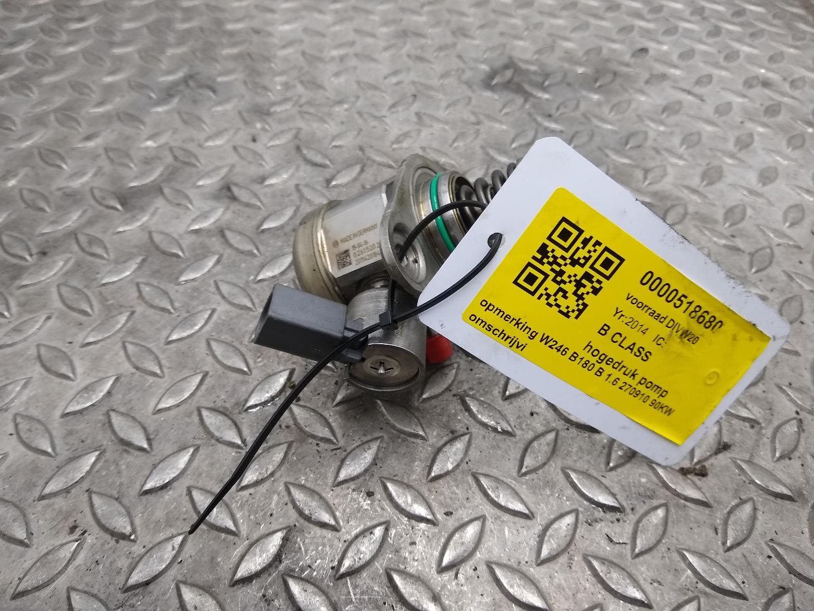 Bekijk Auto-onderdeel BRANDSTOF POMP VOOR DE INJECTOR MERCEDES B CLASS 2014