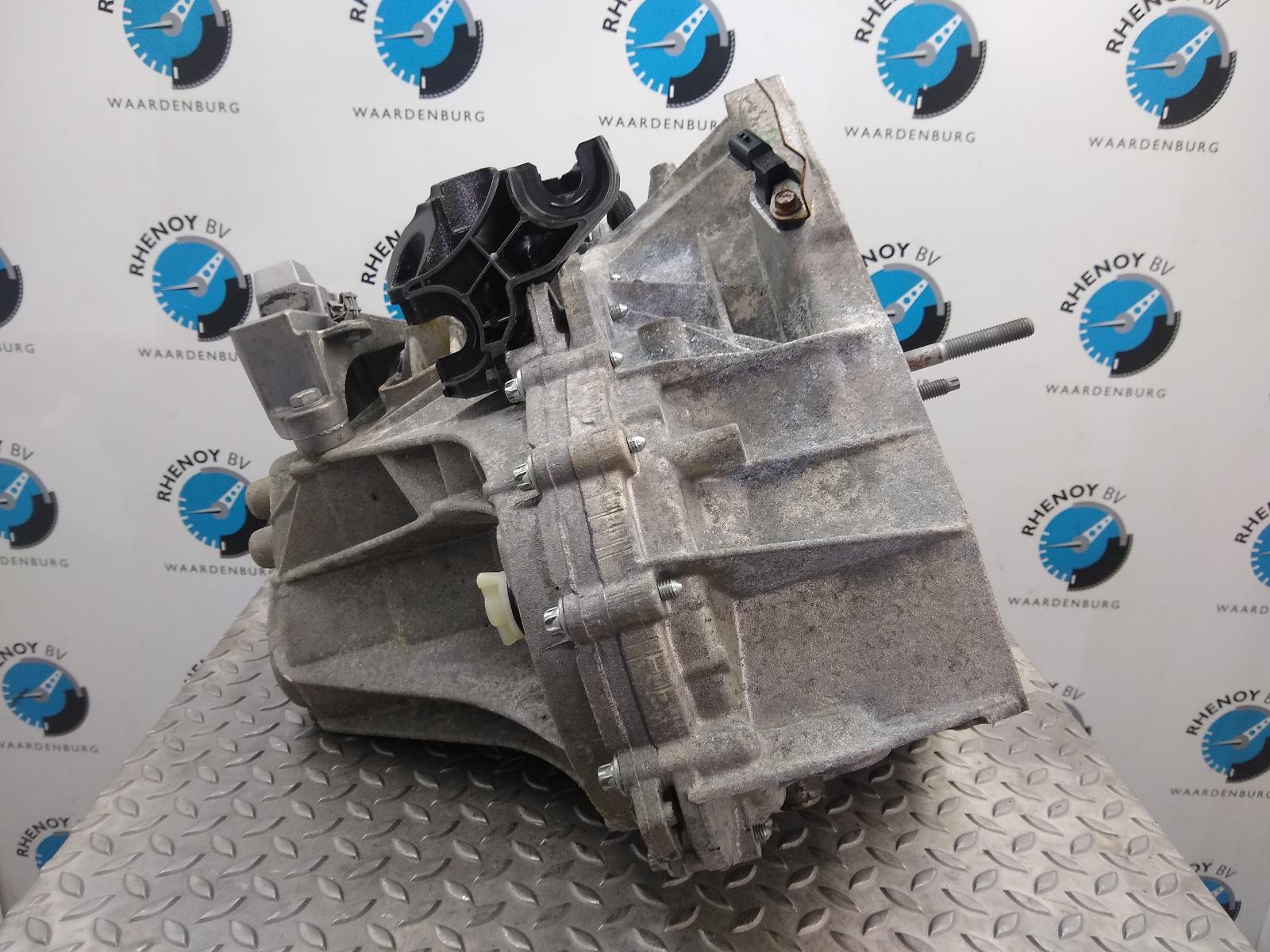2012 RENAULT SCENIC TRANSMISSIE / VERSNELLINGSBAK View Auto part TRANSMISSIE / VERSNELLINGSBAK RENAULT SCENIC 2012