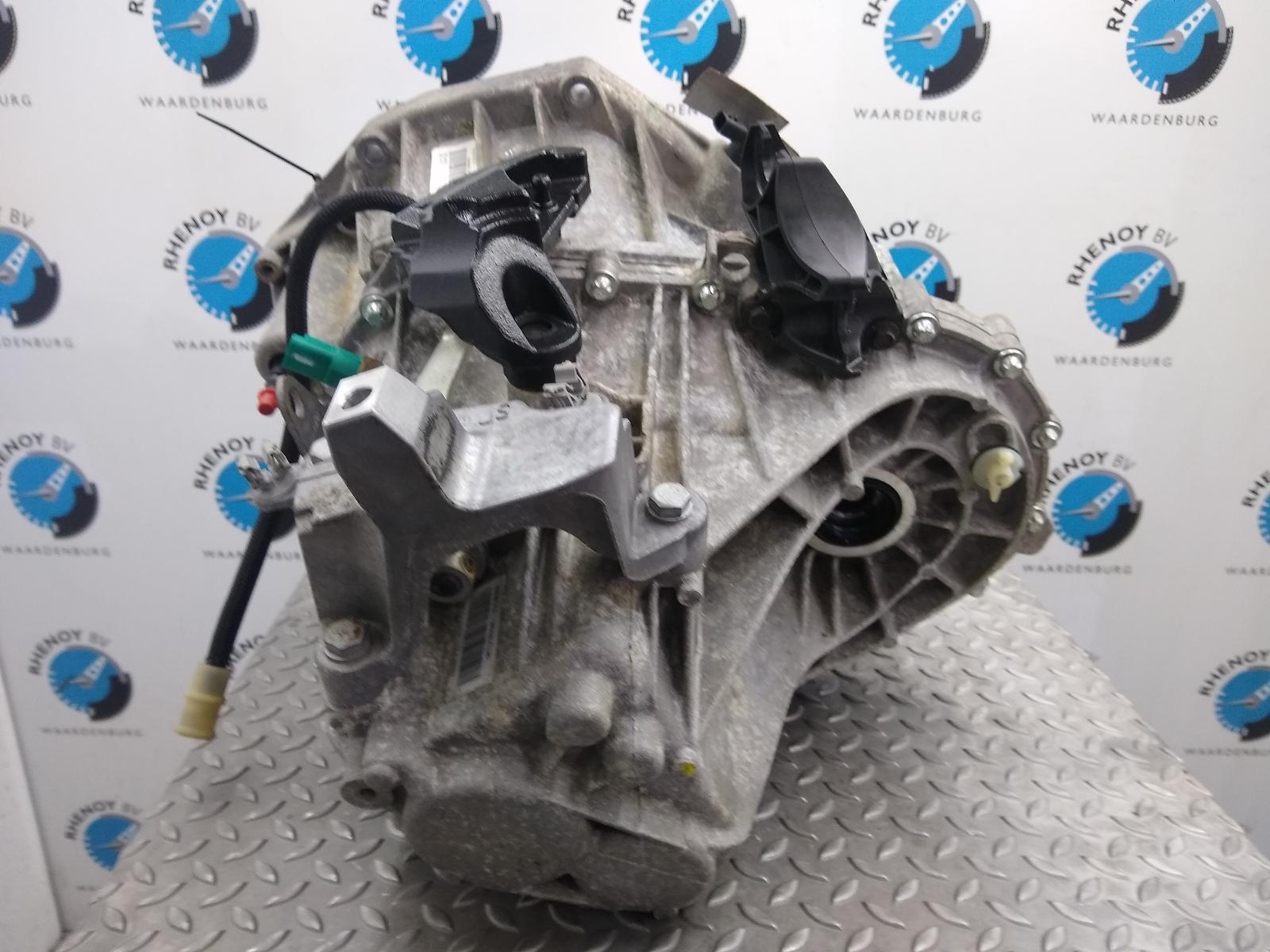 2012 RENAULT SCENIC TRANSMISSIE / VERSNELLINGSBAK View Auto part TRANSMISSIE / VERSNELLINGSBAK RENAULT SCENIC 2012