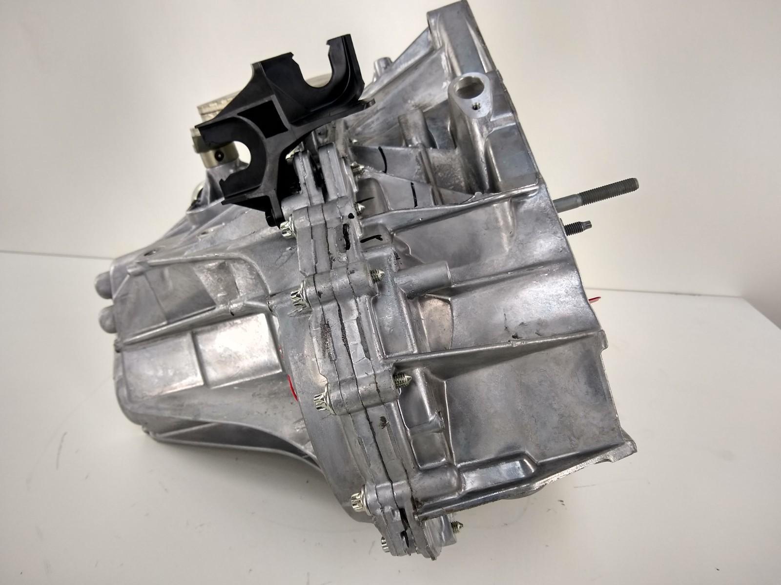 2015 DACIA DUSTER TRANSMISSIE / VERSNELLINGSBAK View Auto part TRANSMISSIE / VERSNELLINGSBAK DACIA DUSTER 2015