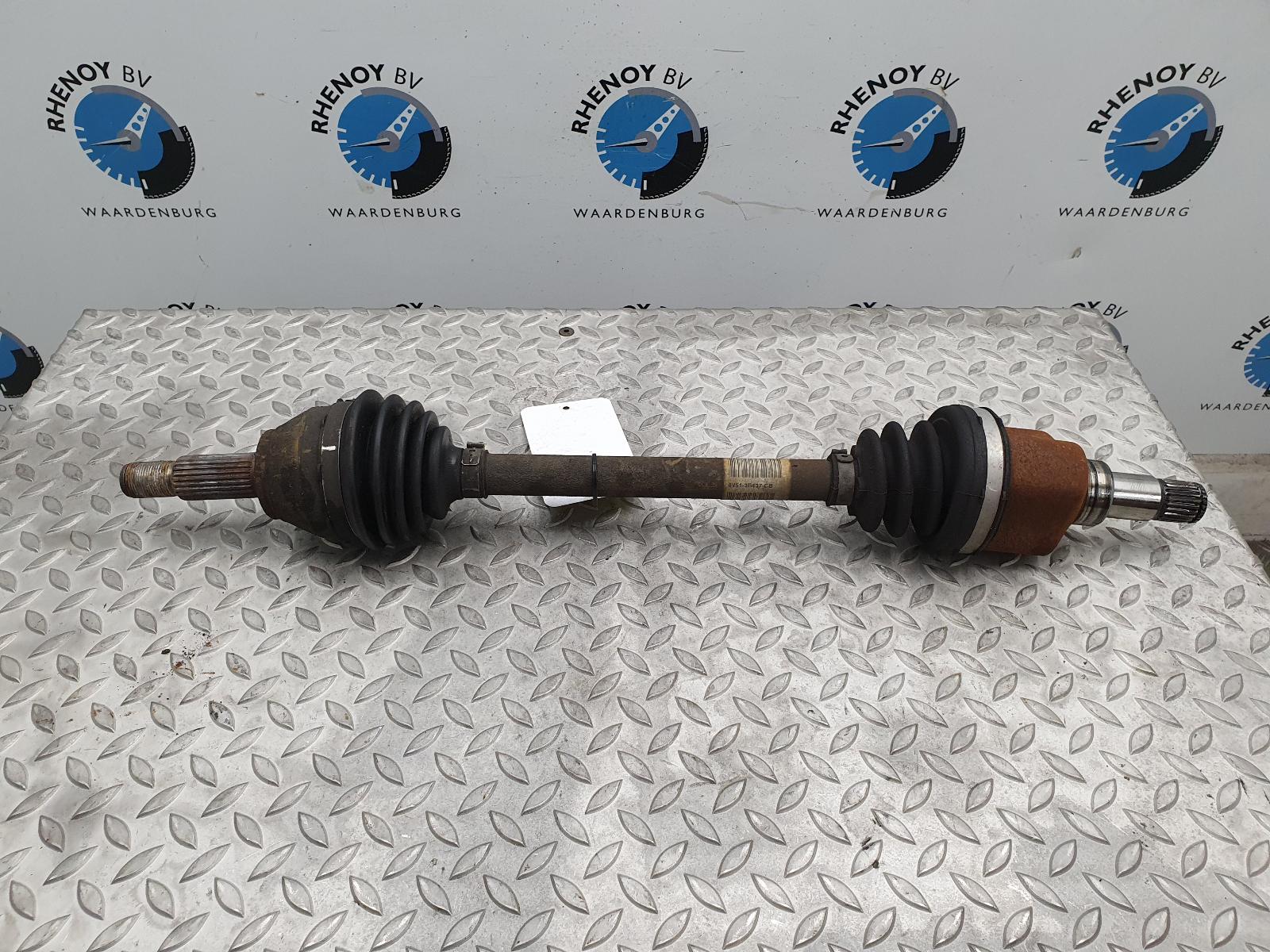 Bekijk Auto-onderdeel AANDRIJFAS L FORD FIESTA 2012