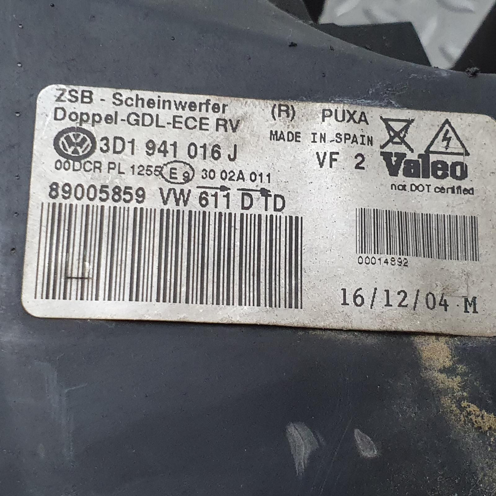 2005 VOLKSWAGEN PHAETON KOPLAMP R View Auto part KOPLAMP R VOLKSWAGEN PHAETON 2005
