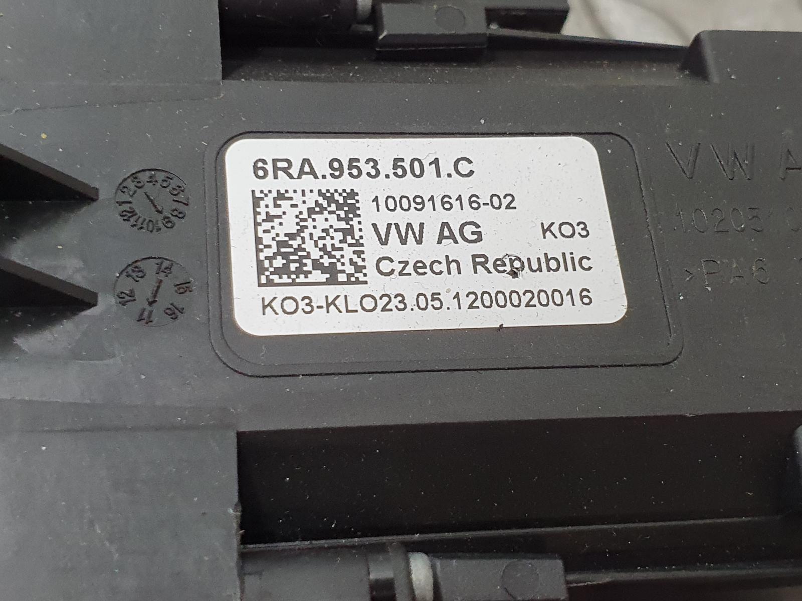 2011 VOLKSWAGEN POLO KOLOM SCHAKELAAR View Auto part KOLOM SCHAKELAAR VOLKSWAGEN POLO 2011