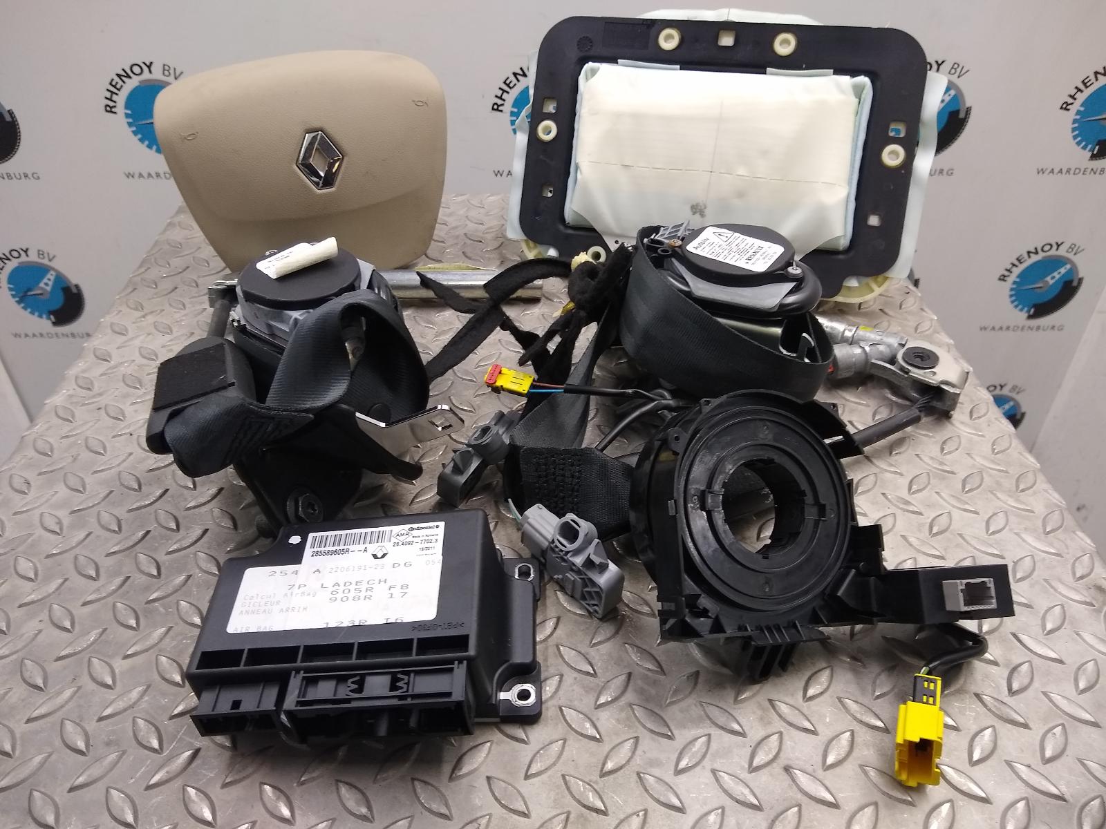 2012 RENAULT SCENIC AIRBAG SET View Auto part AIRBAG SET RENAULT SCENIC 2012