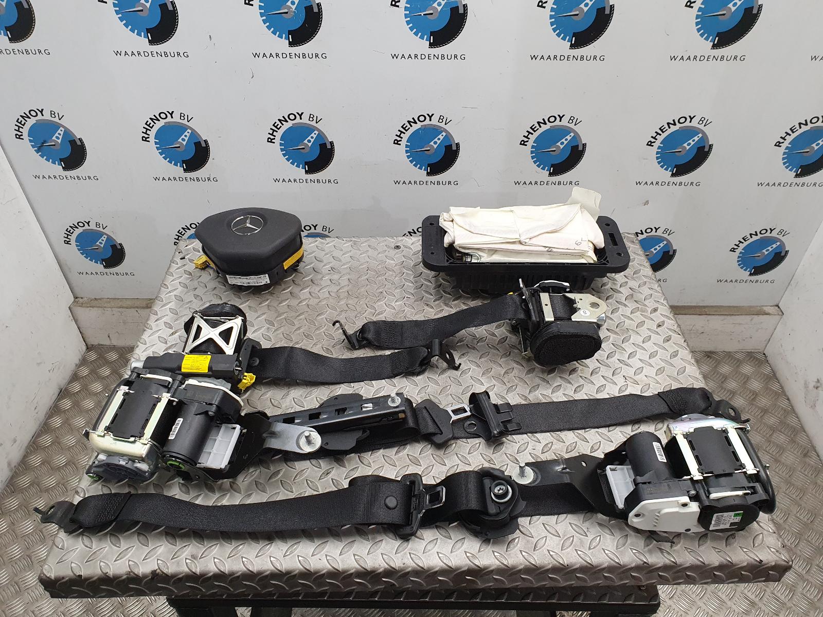 Bekijk Auto-onderdeel AIRBAG SET MERCEDES E CLASS 2013