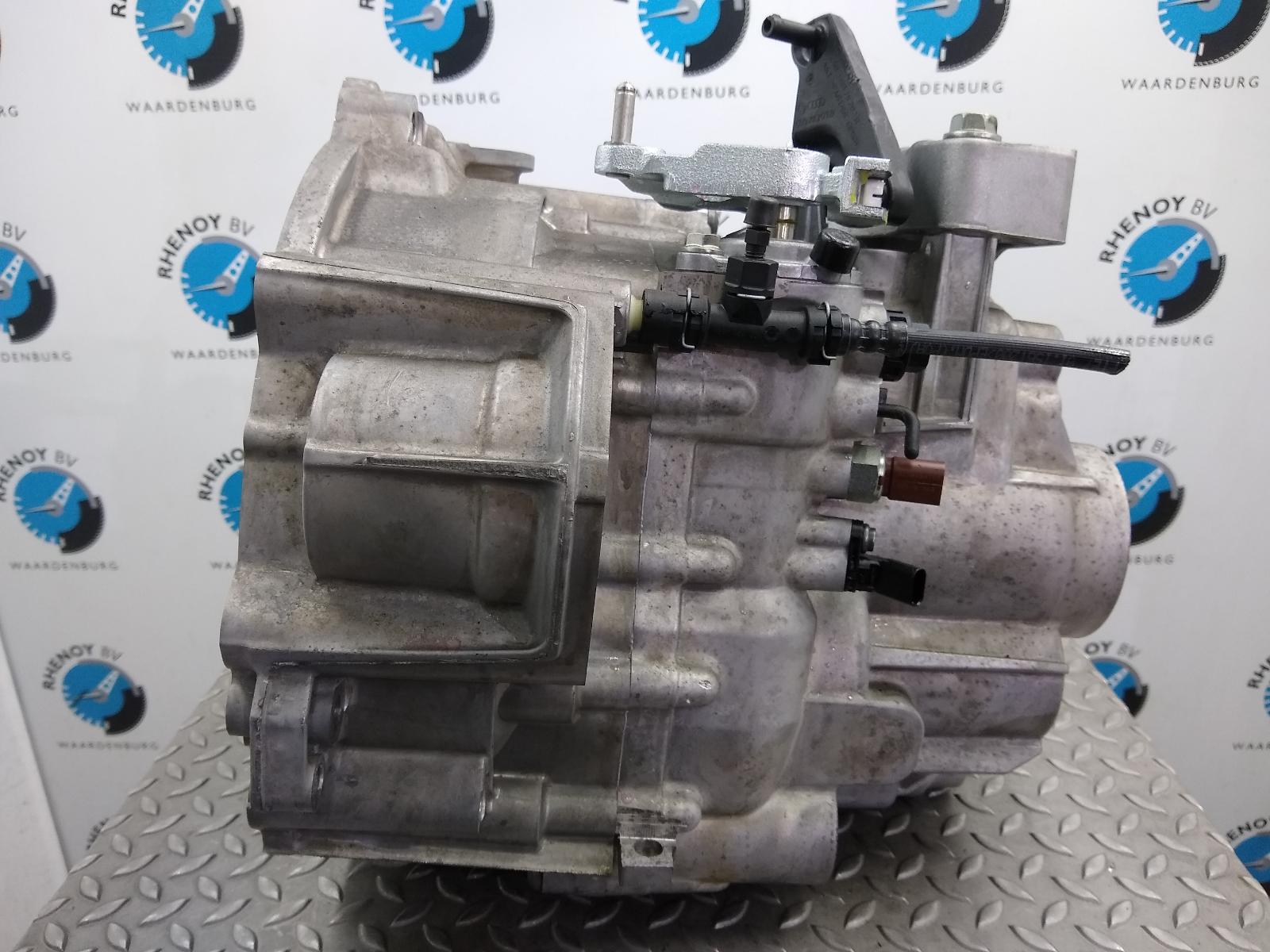 2019 VOLKSWAGEN GOLF TRANSMISSIE / VERSNELLINGSBAK View Auto part TRANSMISSIE / VERSNELLINGSBAK VOLKSWAGEN GOLF 2019
