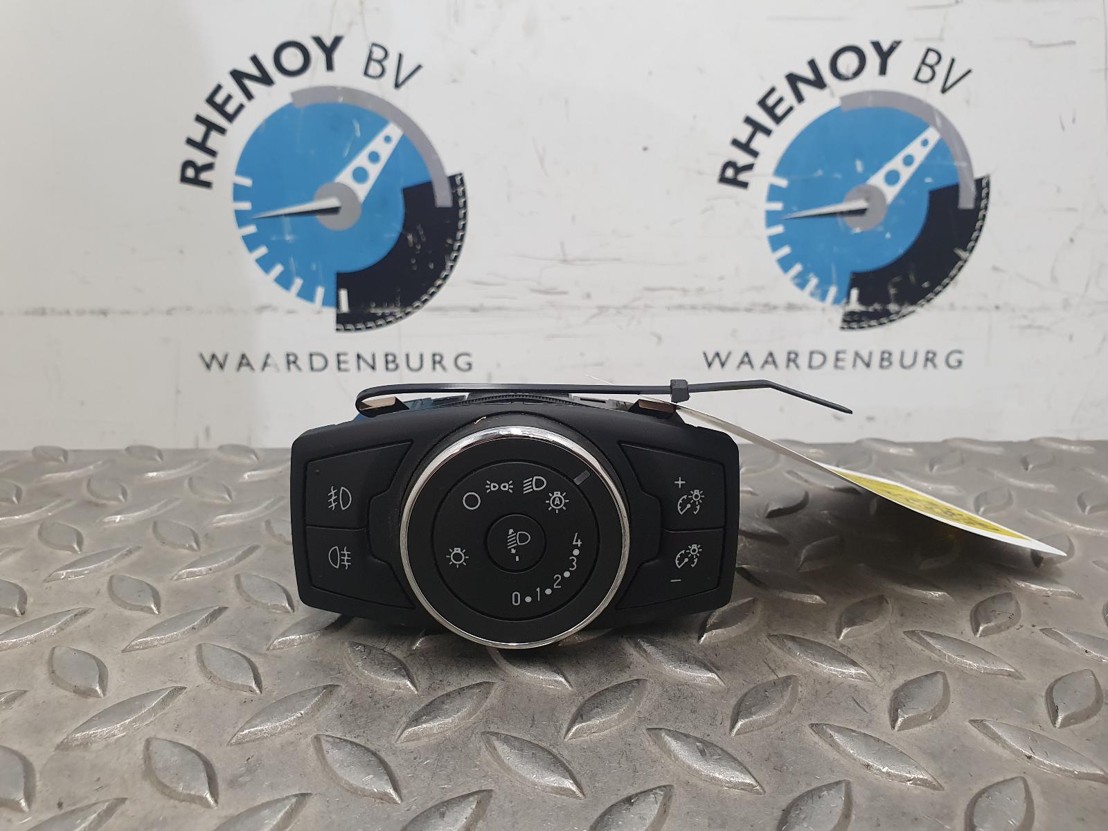 Bekijk Auto-onderdeel SCHAKELAAR VERLICHTING (LOS IN DASHBOARD) FORD TRANSIT CONNECT 2015