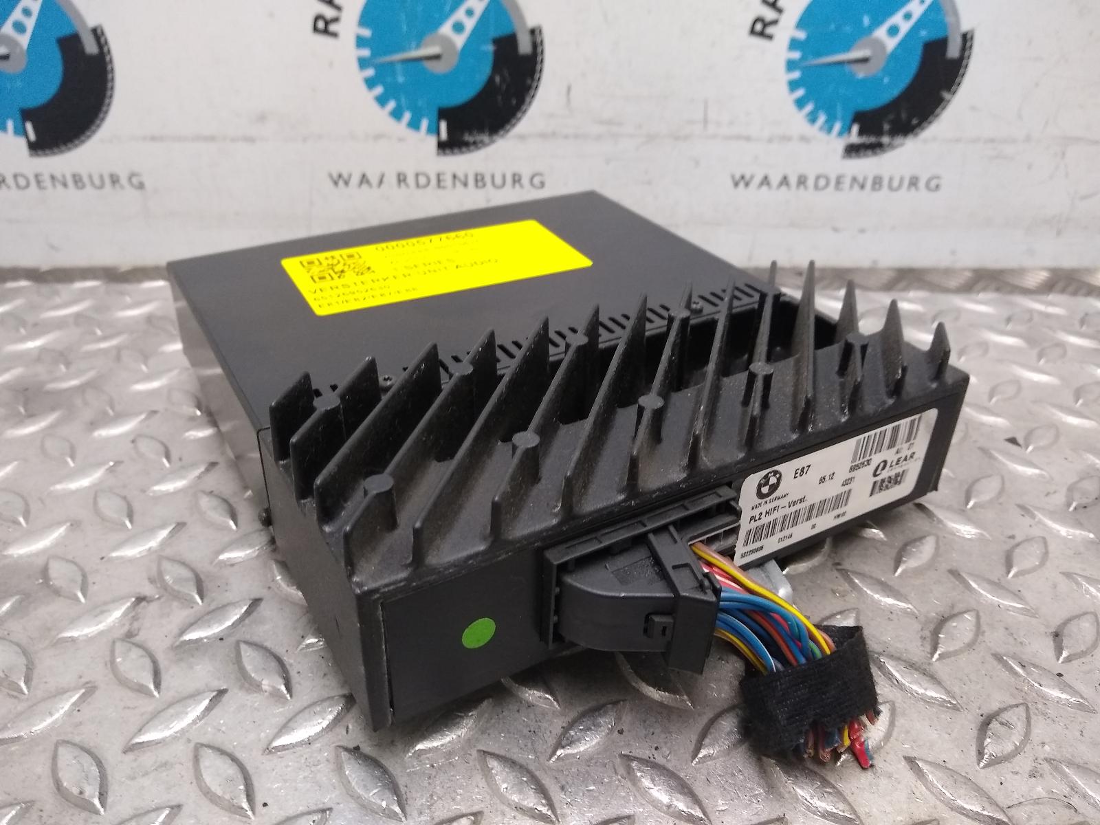 Bekijk Auto-onderdeel VERSTERKER UNIT AUDIO BMW 1 SERIES 2004