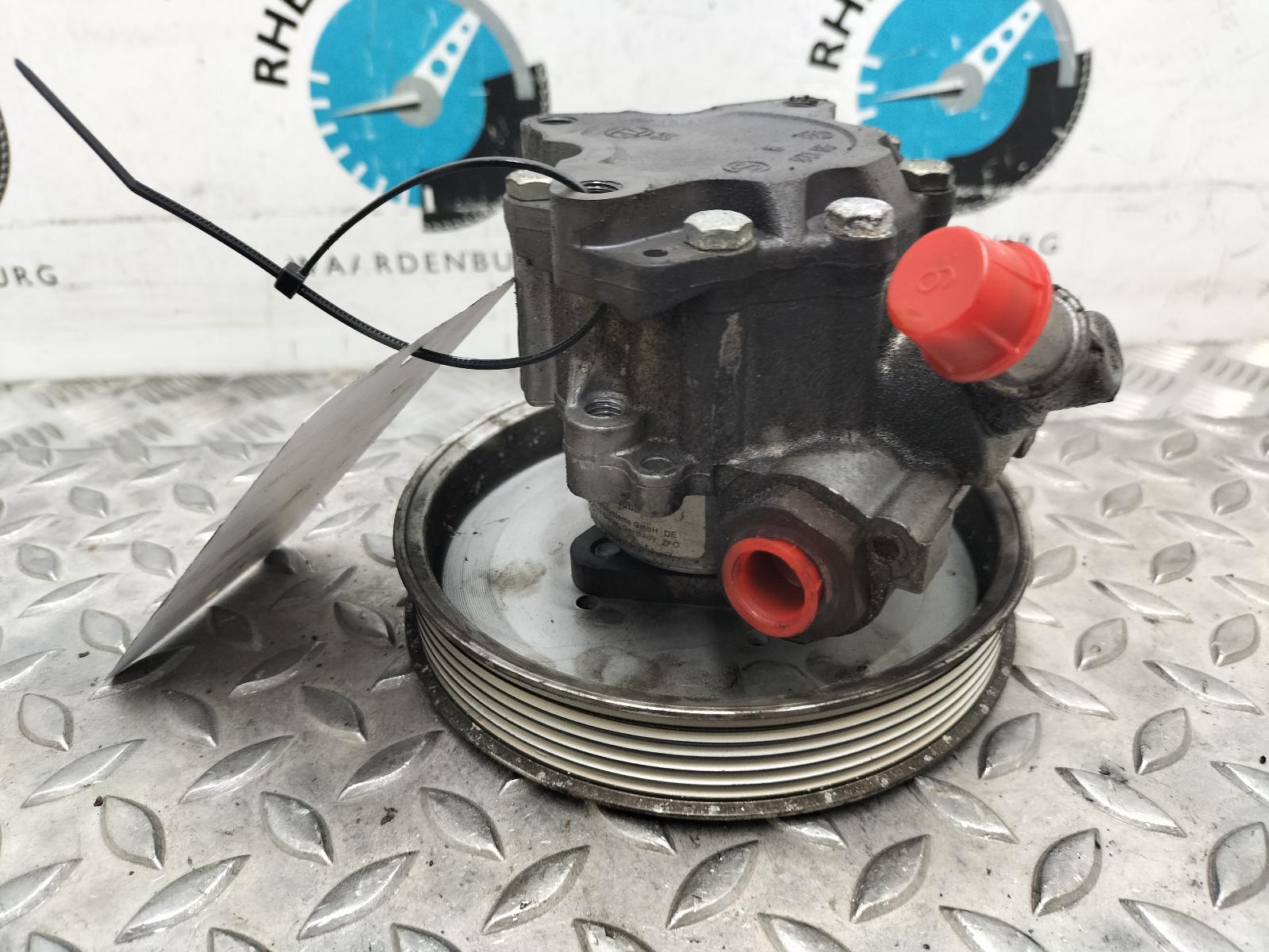Bekijk Auto-onderdeel STUURPOMP AUDI A6 2005