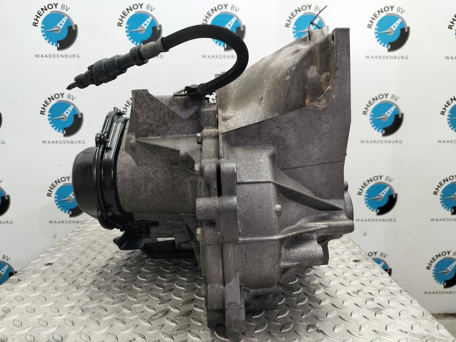 View Auto part TRANSMISSIE / VERSNELLINGSBAK FORD FIESTA 2015