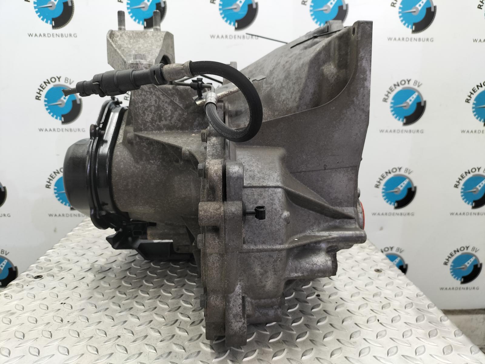 View Auto part TRANSMISSIE / VERSNELLINGSBAK FORD FIESTA 2012