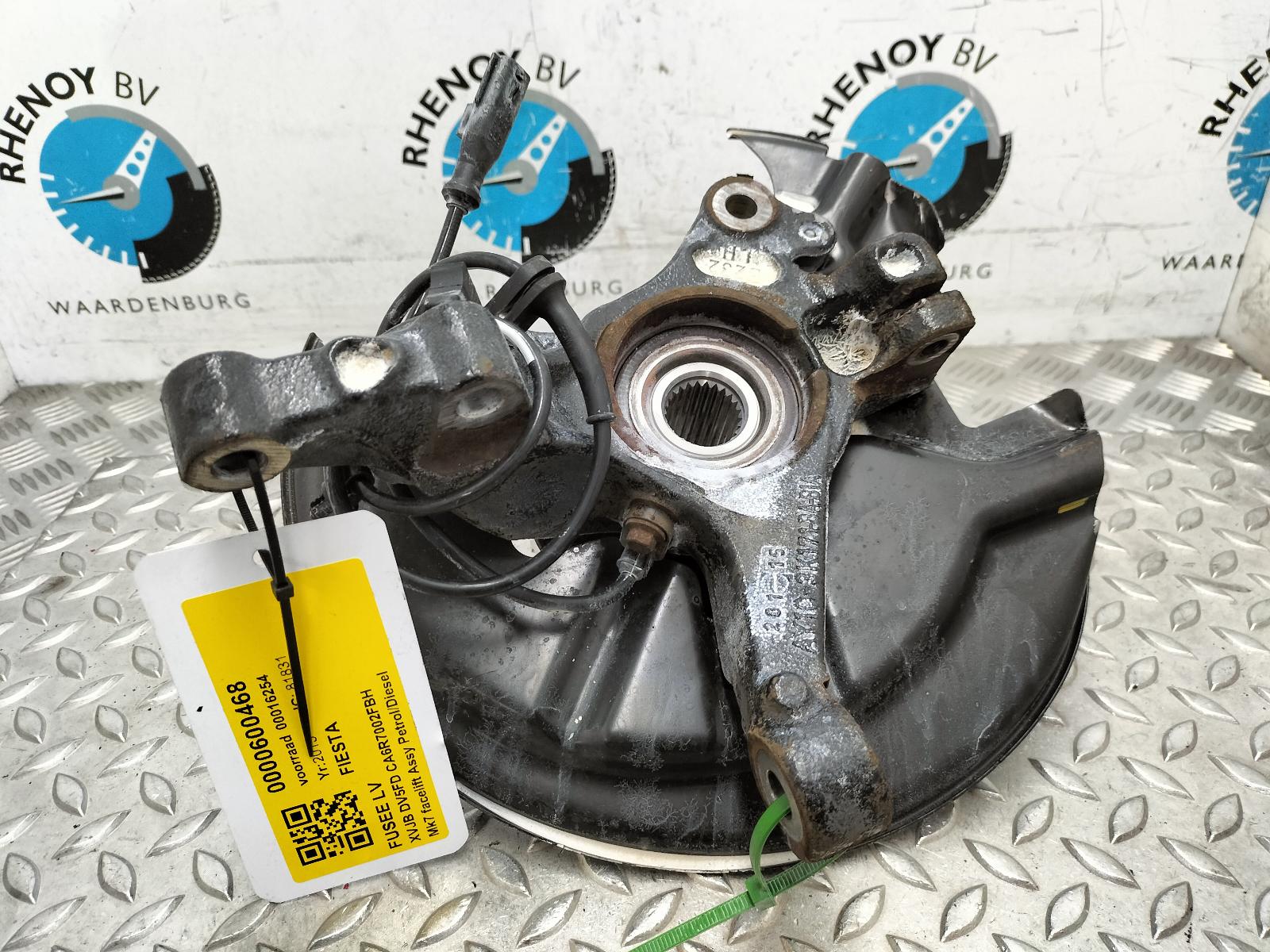 Bekijk Auto-onderdeel FUSEE LV FORD FIESTA 2015