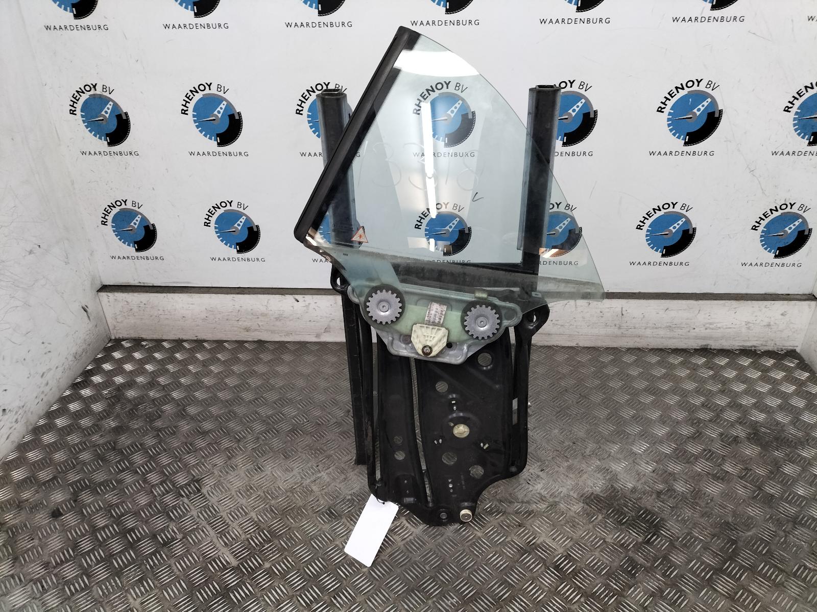 Bekijk Auto-onderdeel RAAMMECHANISME LA BMW 1 SERIES 2009