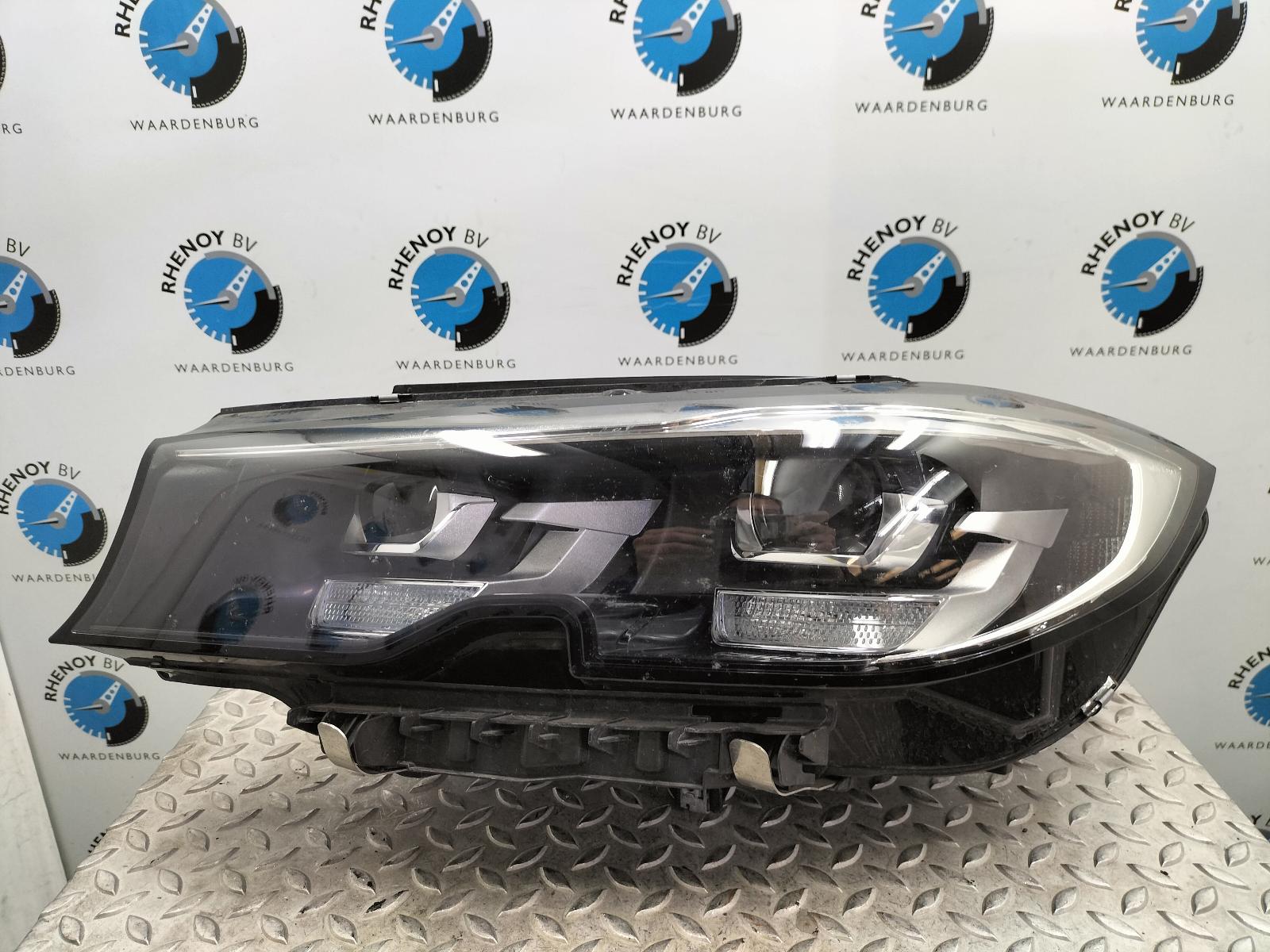 Bekijk Auto-onderdeel KOPLAMP L BMW 3 SERIES 2018