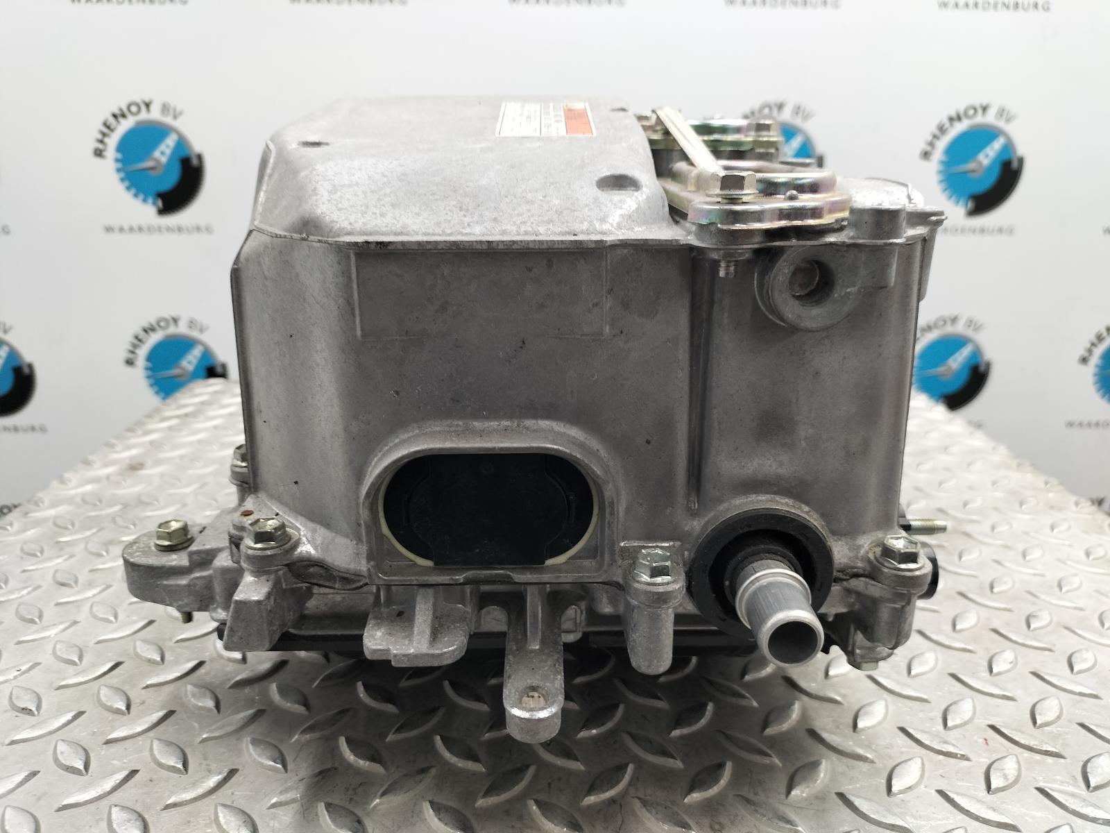 View Auto part EV / HYBRIDE ELEKTRONISCHE OMVORMER TOYOTA YARIS 2020