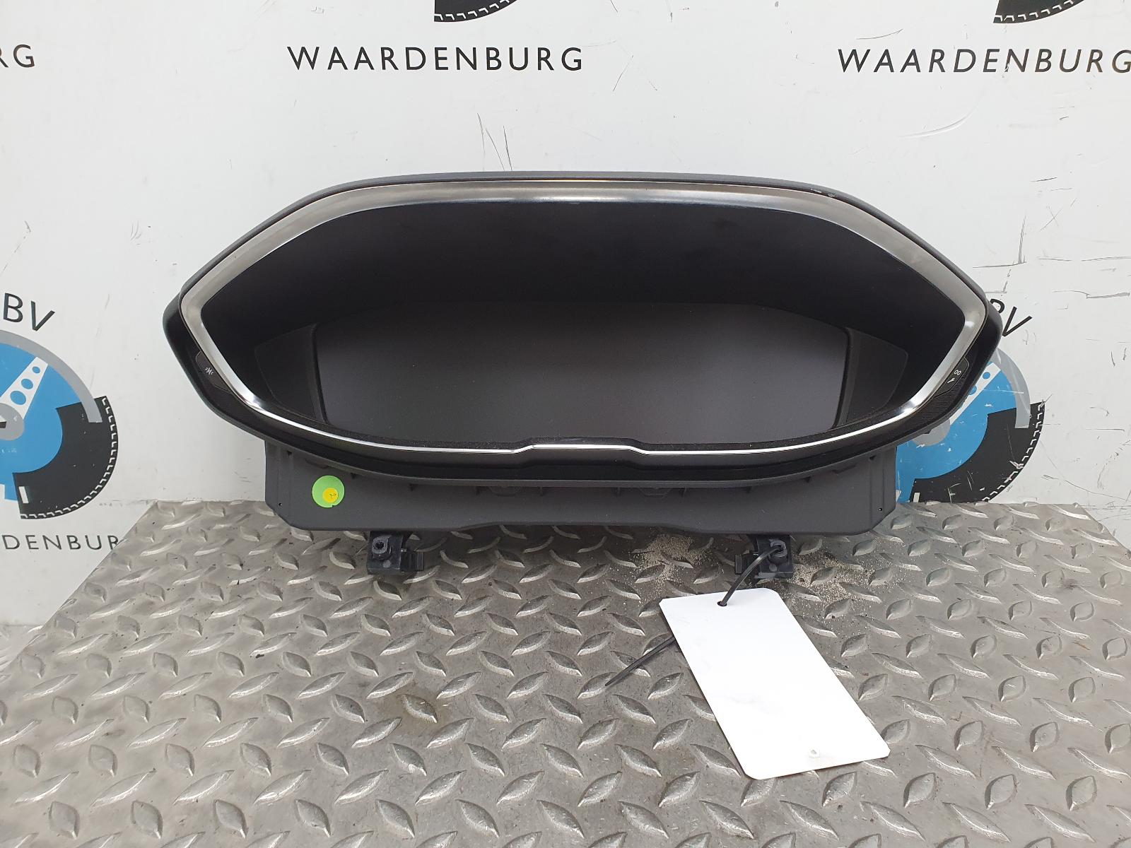 Bekijk Auto-onderdeel KLOKKENPANEEL PEUGEOT 3008 2020