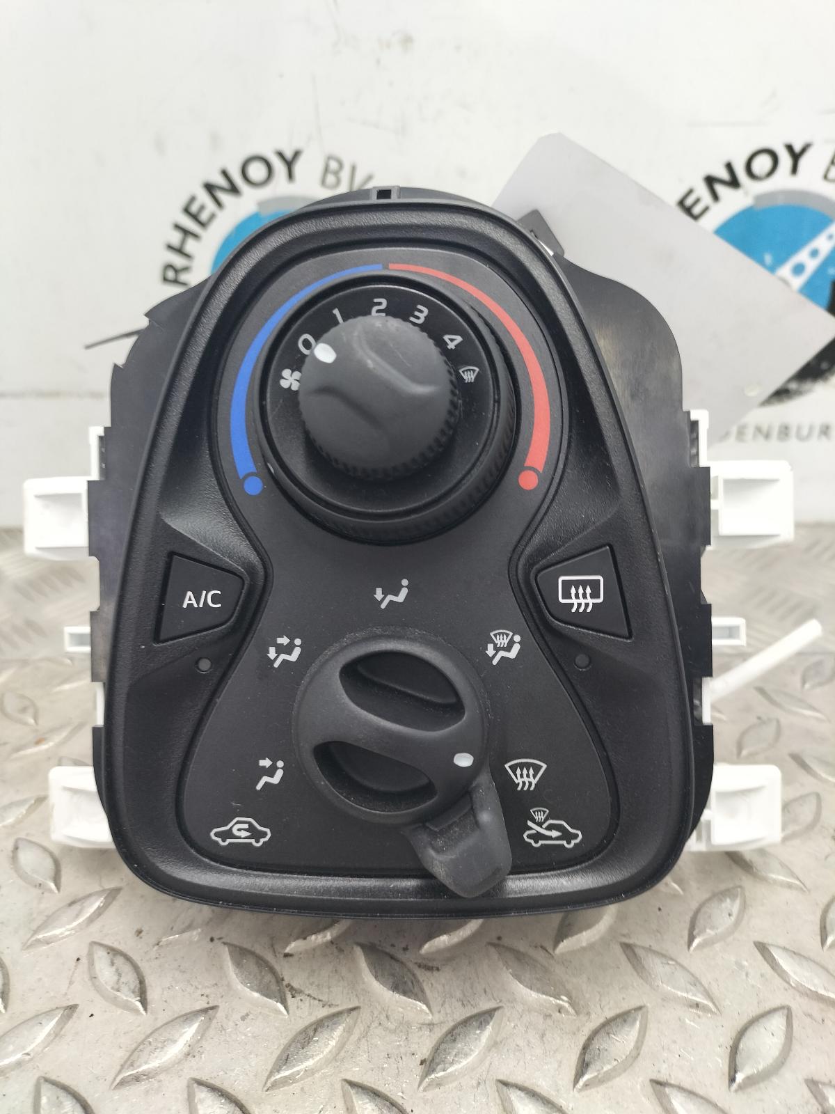 Bekijk Auto-onderdeel KACHEL BEDIENINGSPANEEL CITROEN C1 2020