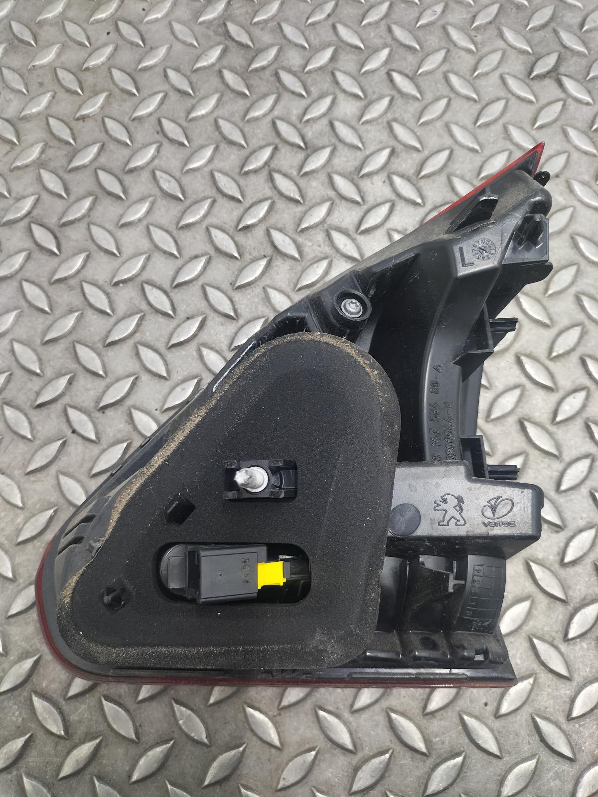 2017 PEUGEOT 2008 ACHTERLICHT L View Auto part ACHTERLICHT L PEUGEOT 2008 2017
