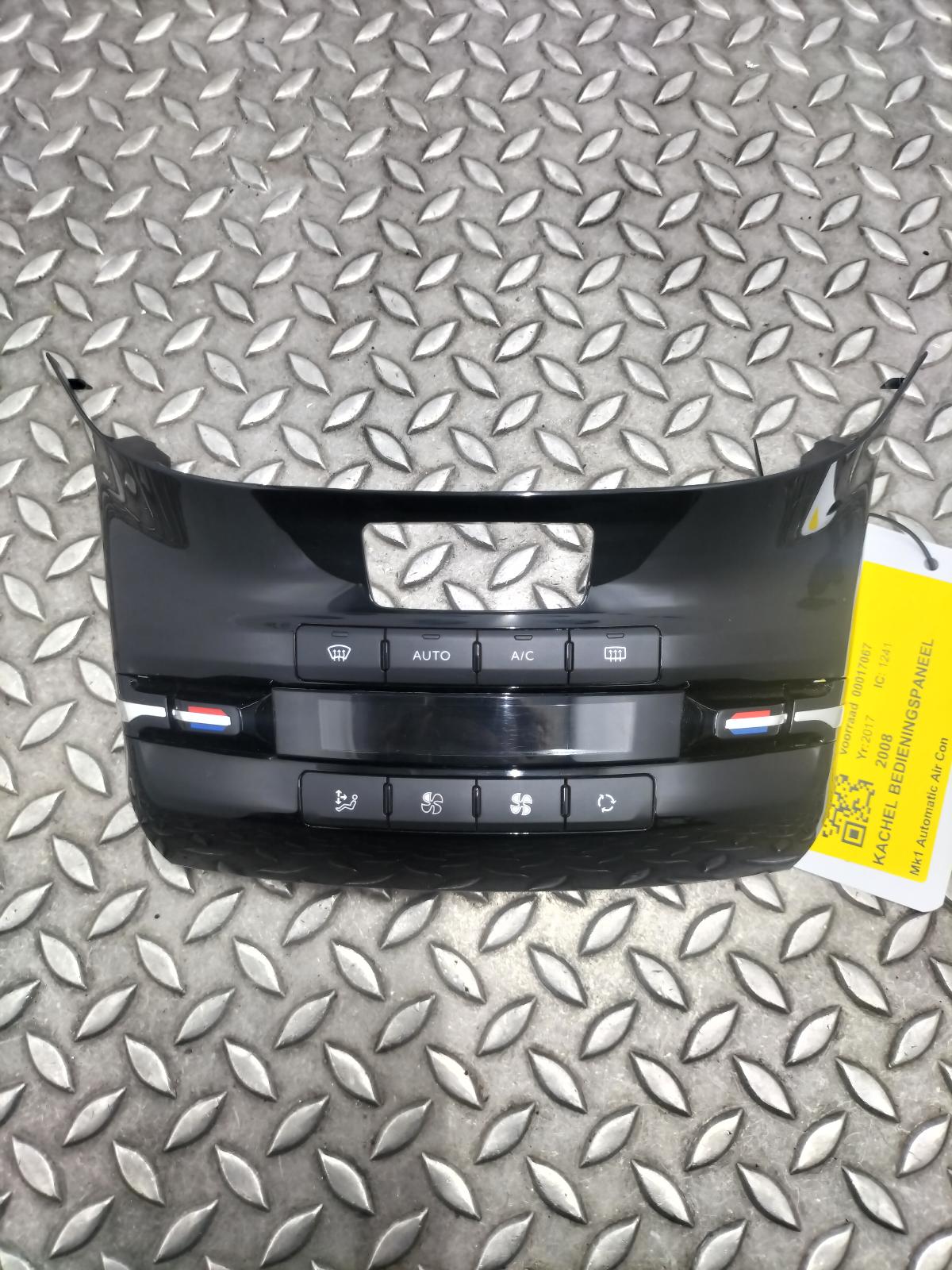 View Auto part KACHEL BEDIENINGSPANEEL PEUGEOT 2008 2017