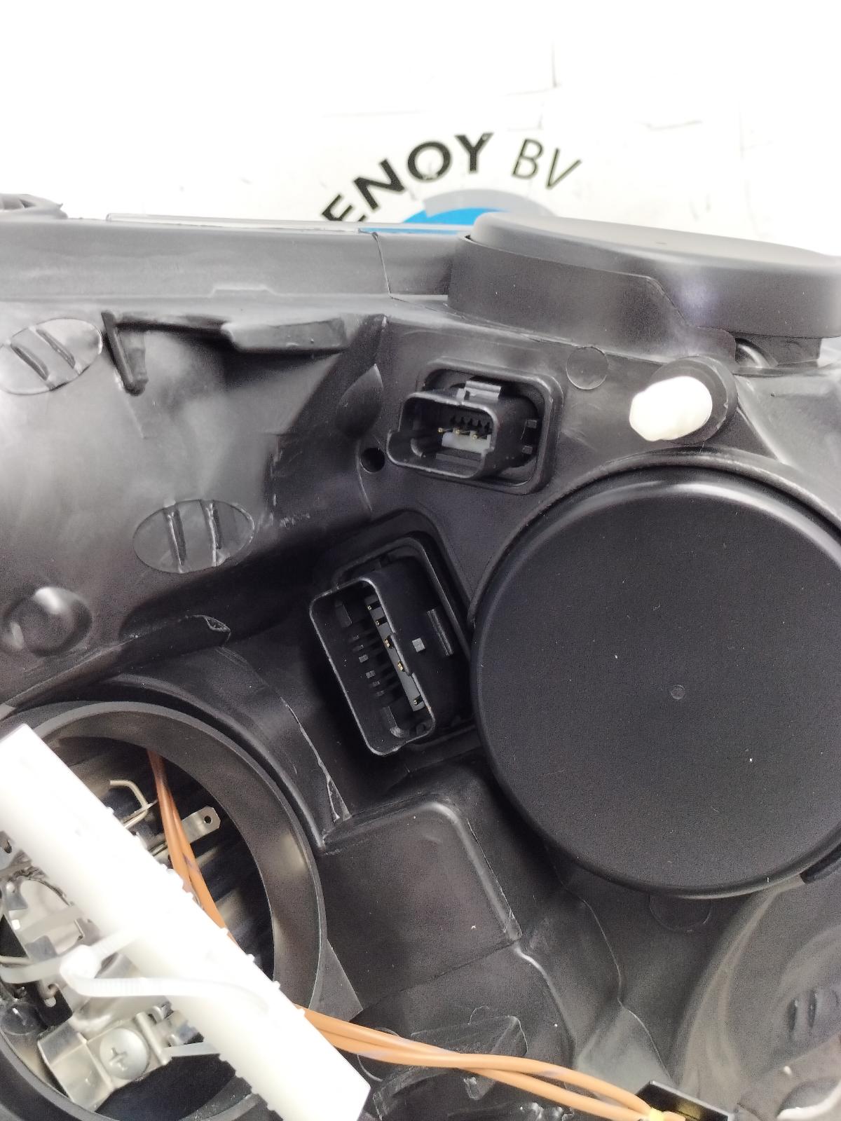 2015 RENAULT CLIO KOPLAMP L View Auto part KOPLAMP L RENAULT CLIO 2015