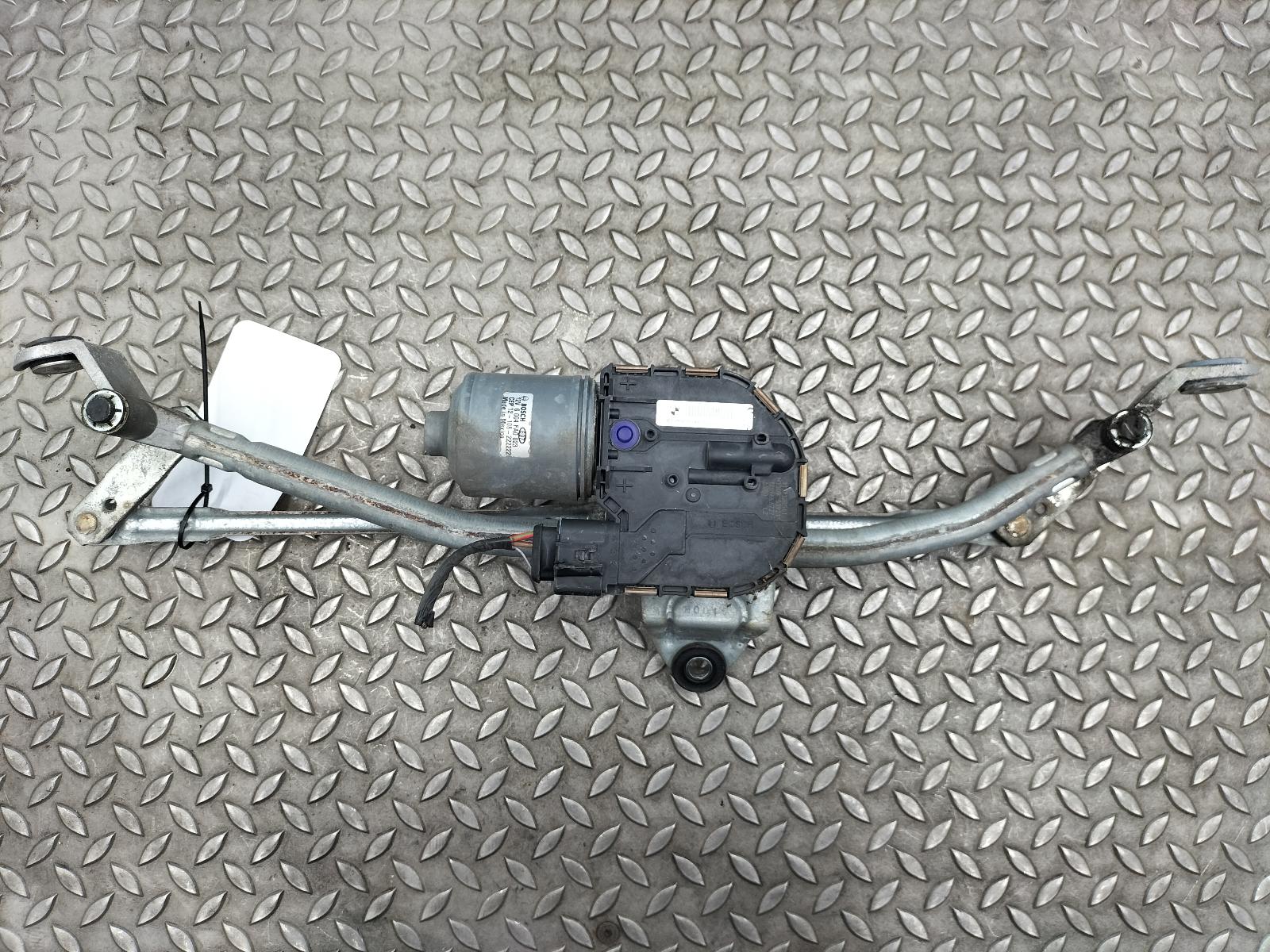 2012 BMW X3 RUITENWISSERMOTOR VOOR View Auto part RUITENWISSERMOTOR VOOR BMW X3 2012