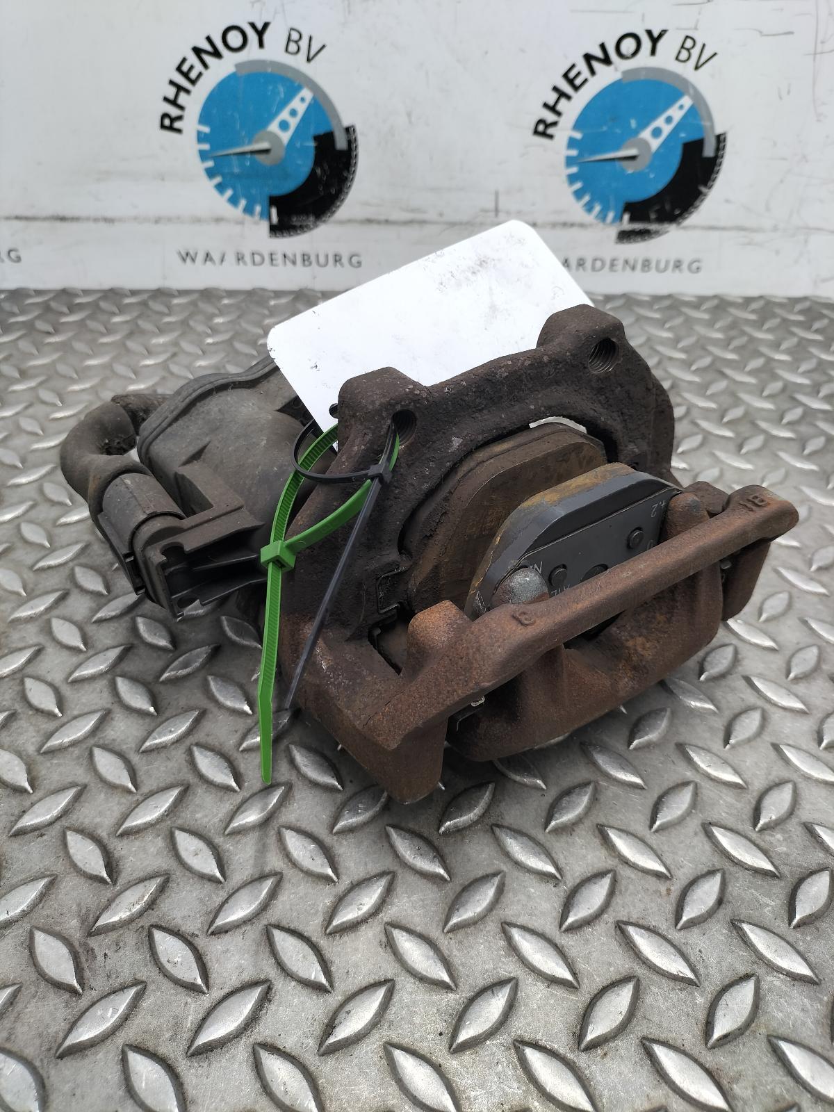 Bekijk Auto-onderdeel REM KLAUW BMW X3 2012