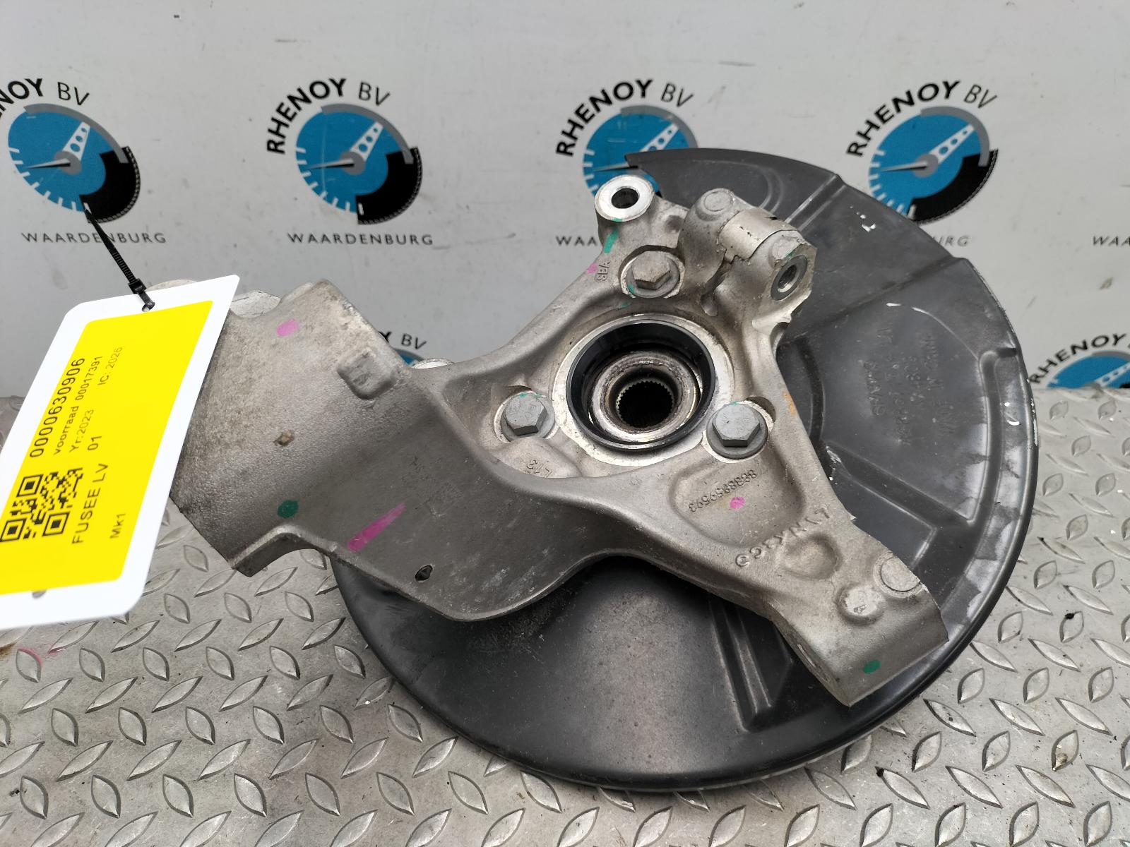 Bekijk Auto-onderdeel FUSEE LV LYNK AND CO 01 2023
