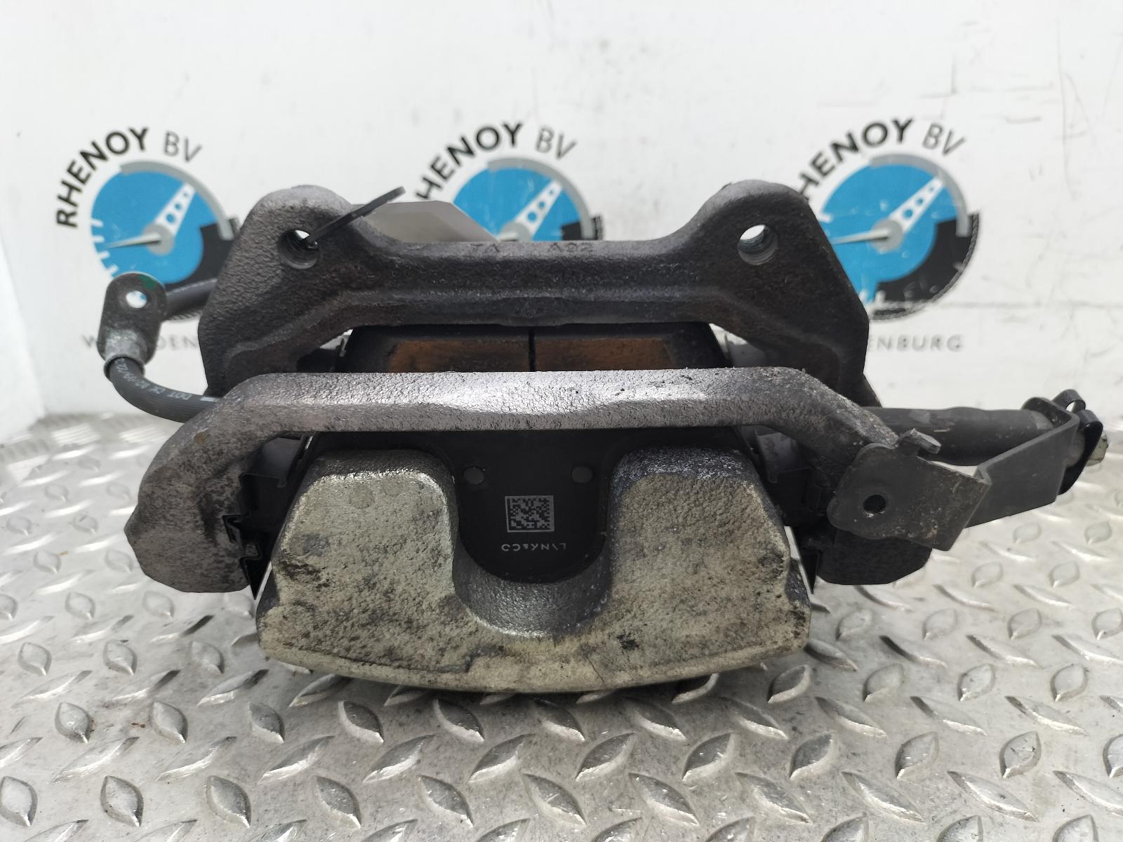 Bekijk Auto-onderdeel REM KLAUW LYNK AND CO 01 2023