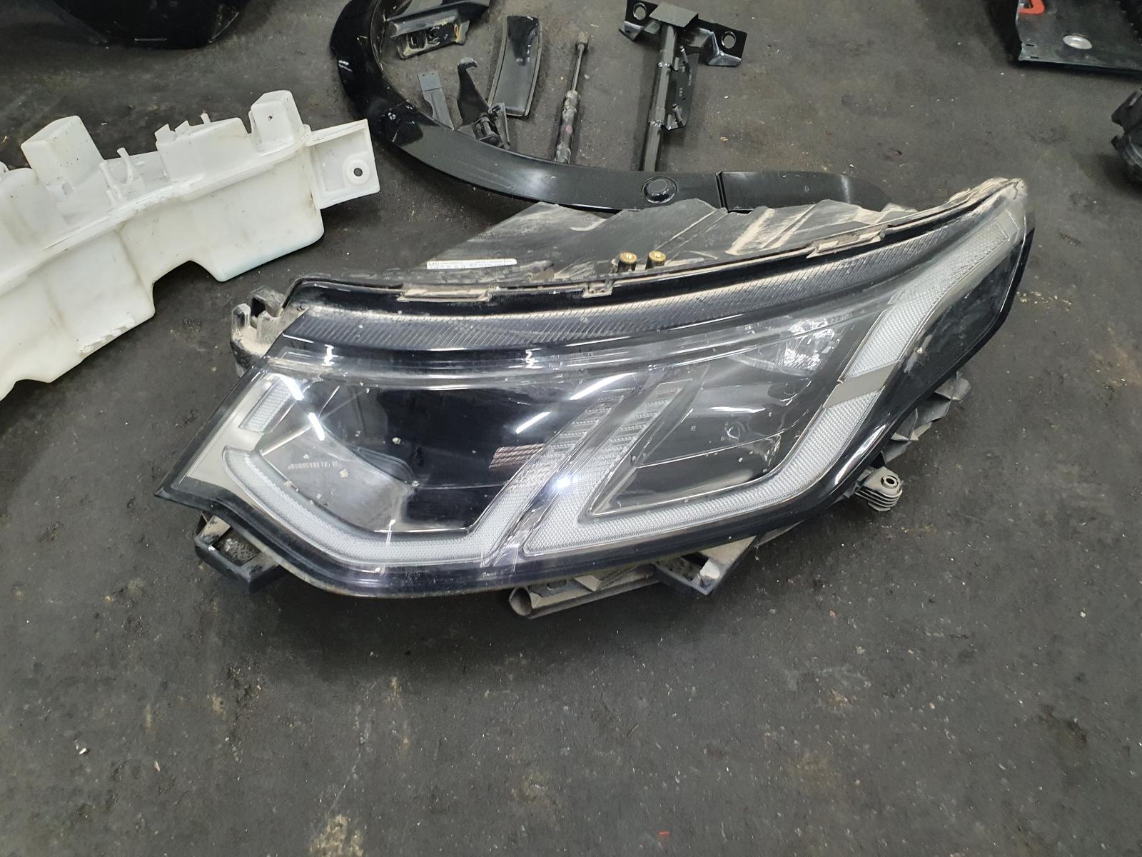 2019 LAND ROVER DISCOVERY SPORT VOORKOP COMPLEET View Auto part VOORKOP COMPLEET LAND ROVER DISCOVERY SPORT 2019