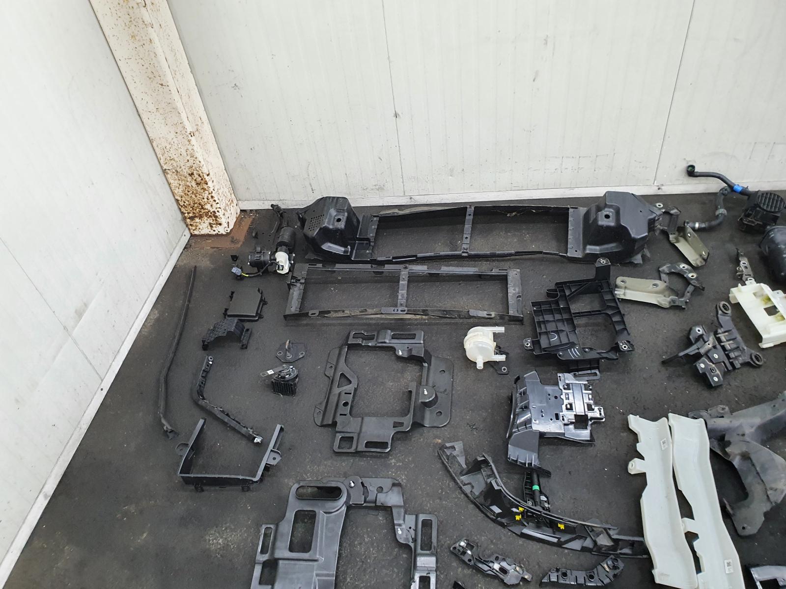 2019 LAND ROVER DISCOVERY SPORT VOORKOP COMPLEET View Auto part VOORKOP COMPLEET LAND ROVER DISCOVERY SPORT 2019