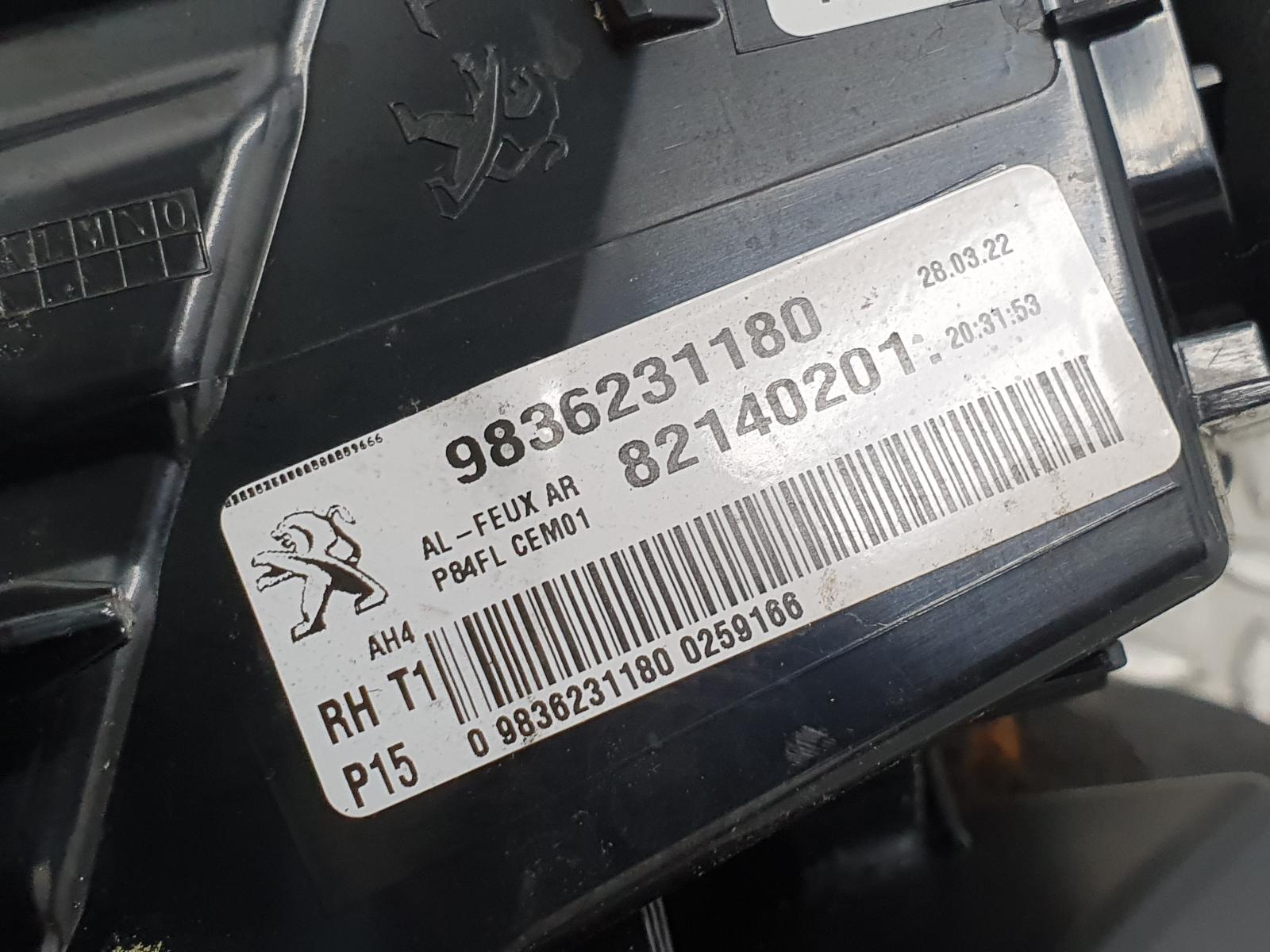 2022 PEUGEOT 3008 ACHTERLICHT R View Auto part ACHTERLICHT R PEUGEOT 3008 2022