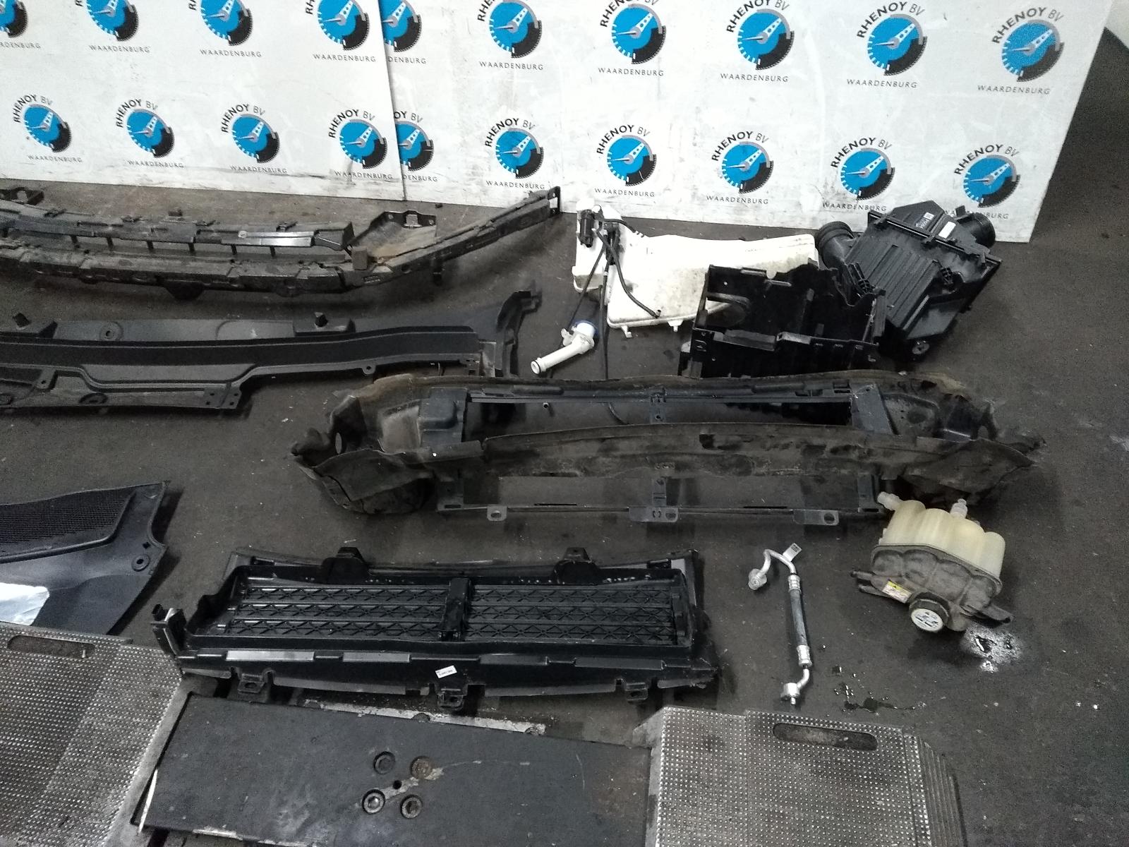 View Auto part VOORKOP COMPLEET LAND ROVER DISCOVERY SPORT 2020