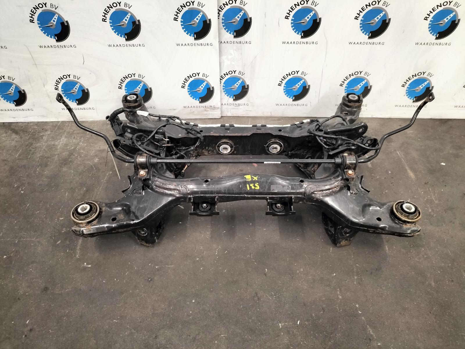 Bekijk Auto-onderdeel SUBFRAME ACHTER JAGUAR XE 2017
