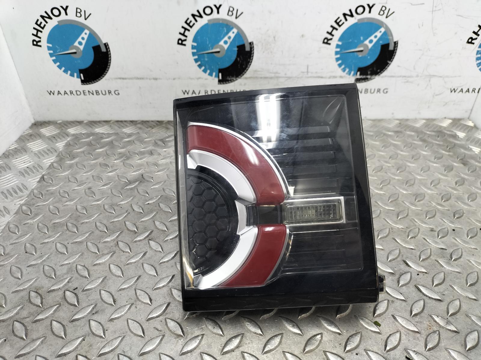 Bekijk Auto-onderdeel ACHTERLICHT R LAND ROVER DISCOVERY SPORT 2015