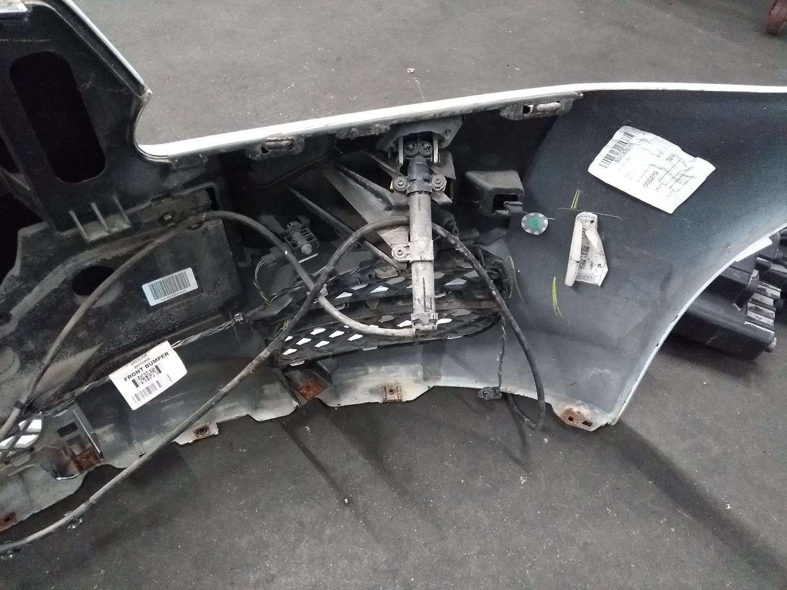 2015 JAGUAR XJ VOORKOP COMPLEET View Auto part VOORKOP COMPLEET JAGUAR XJ 2015