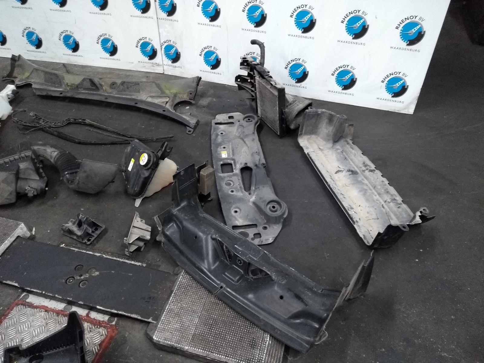 2015 JAGUAR XJ VOORKOP COMPLEET View Auto part VOORKOP COMPLEET JAGUAR XJ 2015