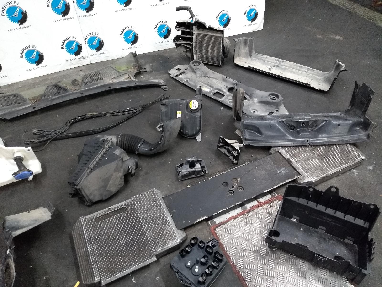2015 JAGUAR XJ VOORKOP COMPLEET View Auto part VOORKOP COMPLEET JAGUAR XJ 2015