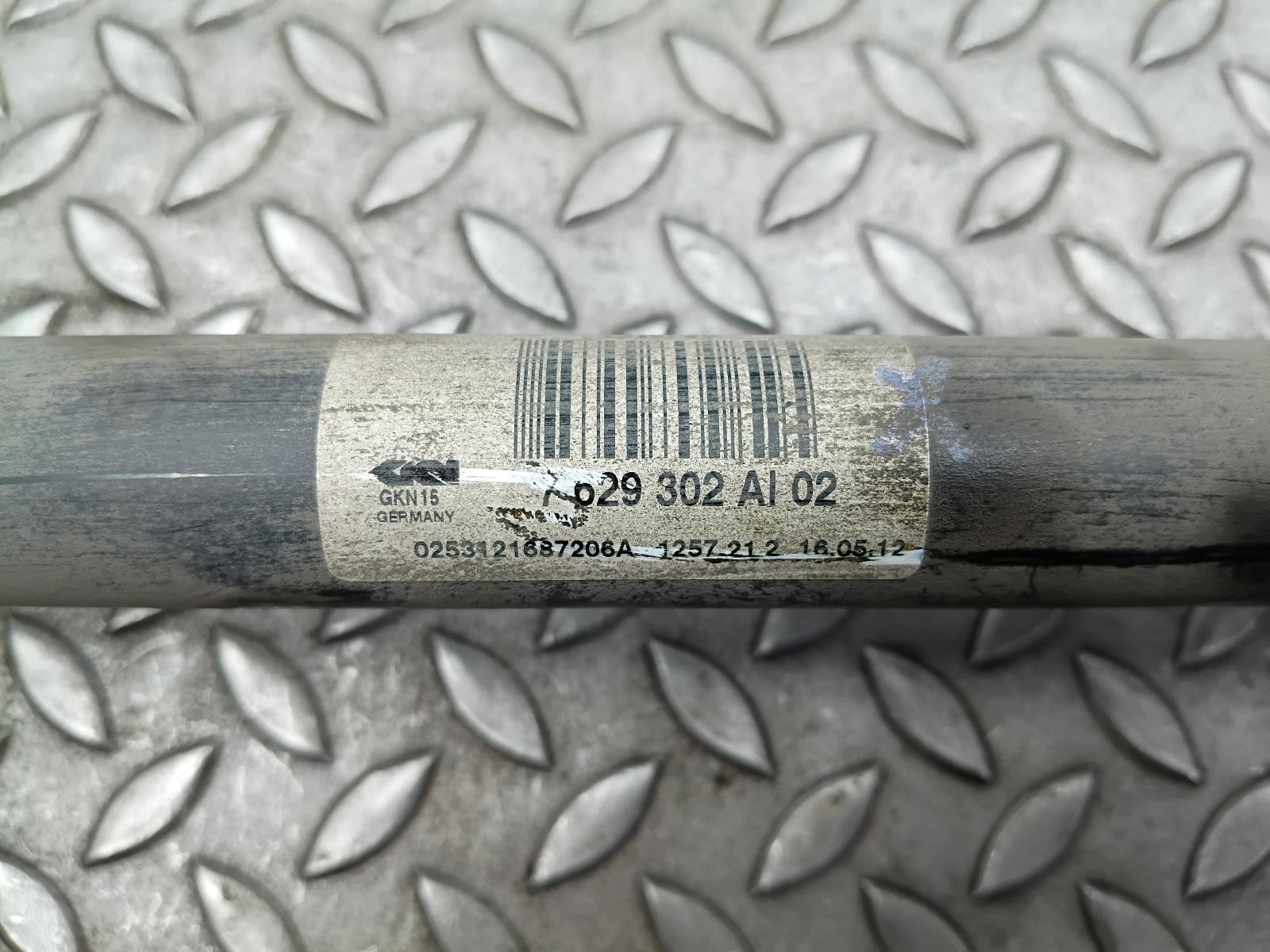 View Auto part AANDRIJFAS R BMW 1 SERIES 2012