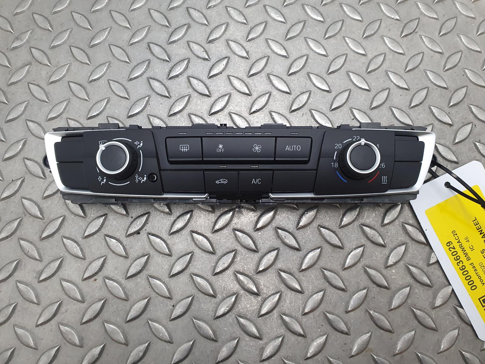 Bekijk Auto-onderdeel KACHEL BEDIENINGSPANEEL BMW 2 SERIES 2020