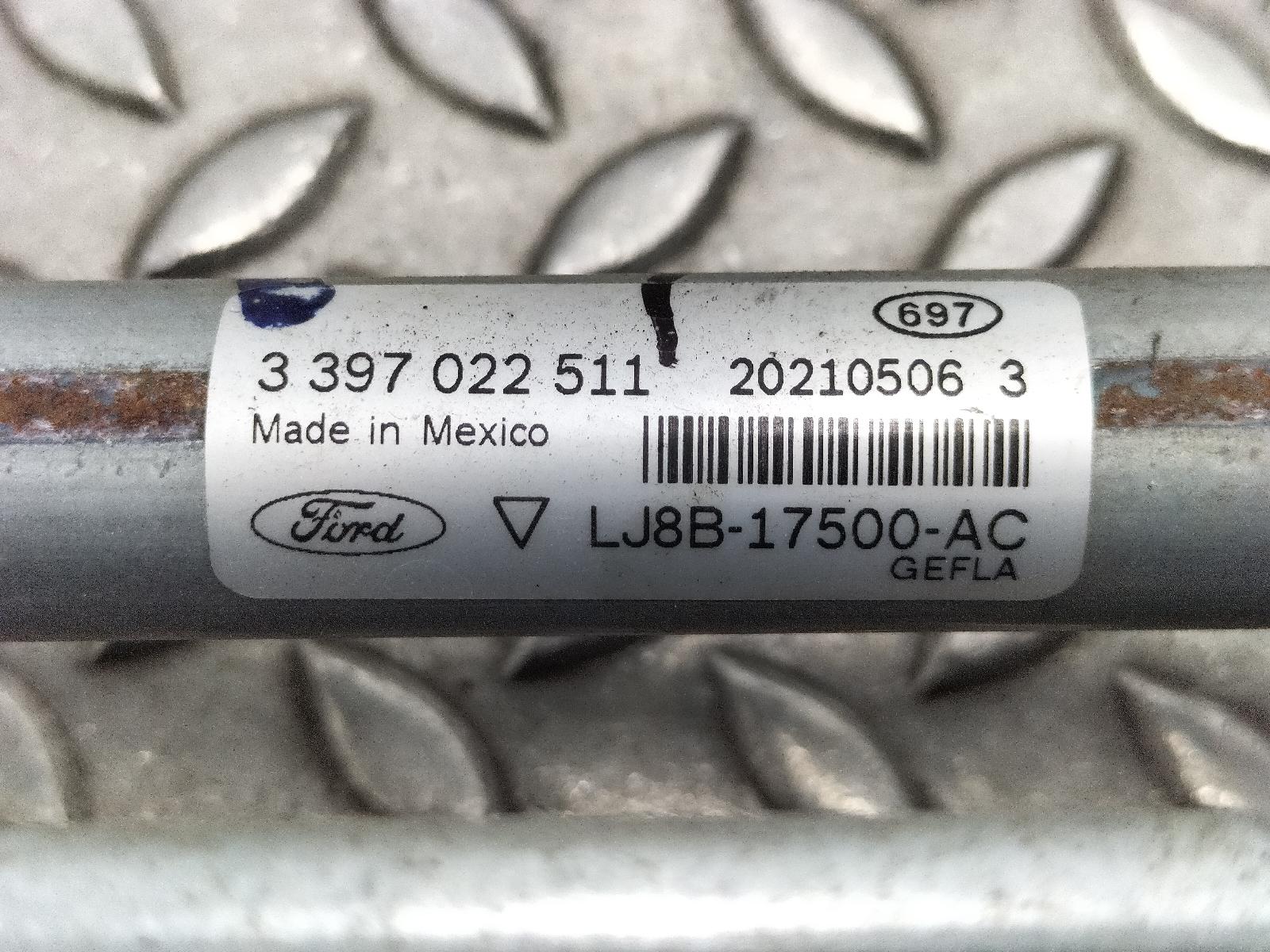 View Auto part RUITENWISSERMOTOR VOOR FORD MUSTANG SUV 2021