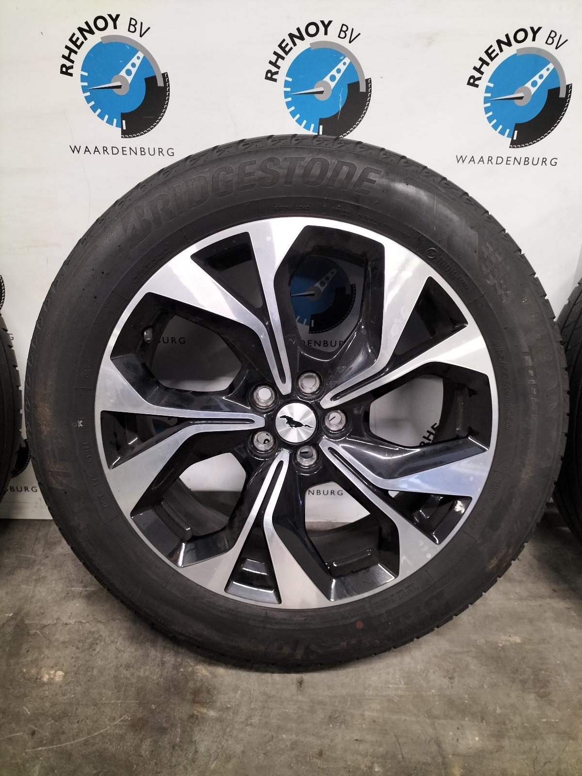 View Auto part VELGEN SET FORD MUSTANG SUV 2021