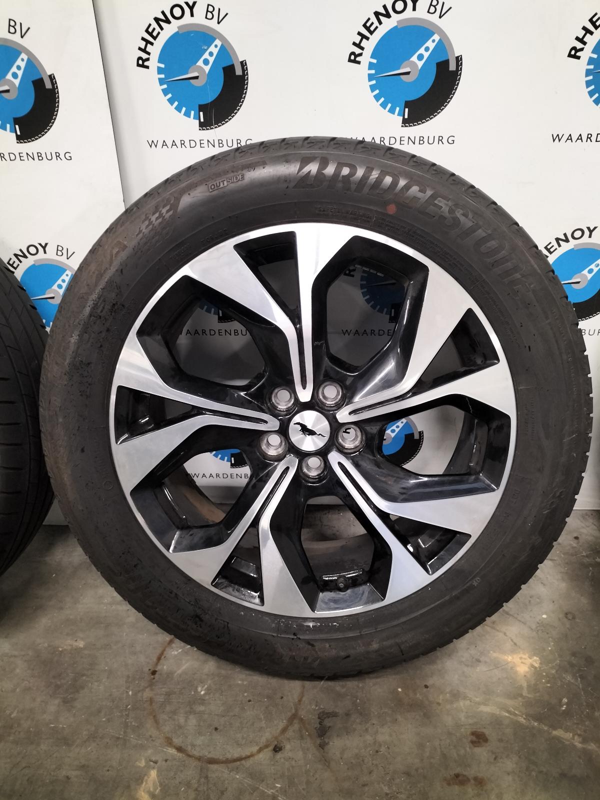 View Auto part VELGEN SET FORD MUSTANG SUV 2021