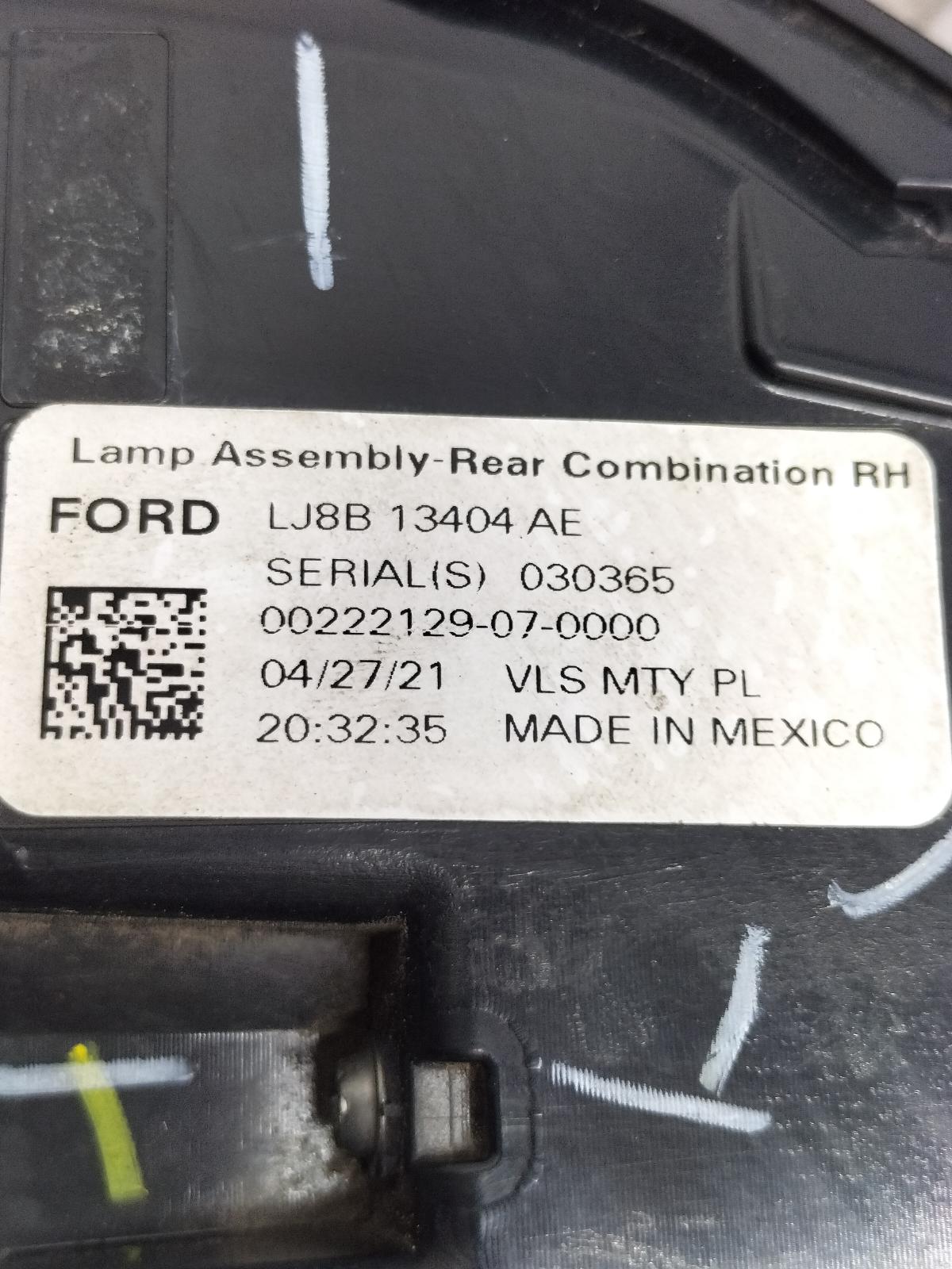 2021 FORD MUSTANG SUV ACHTERLICHT R View Auto part ACHTERLICHT R FORD MUSTANG SUV 2021