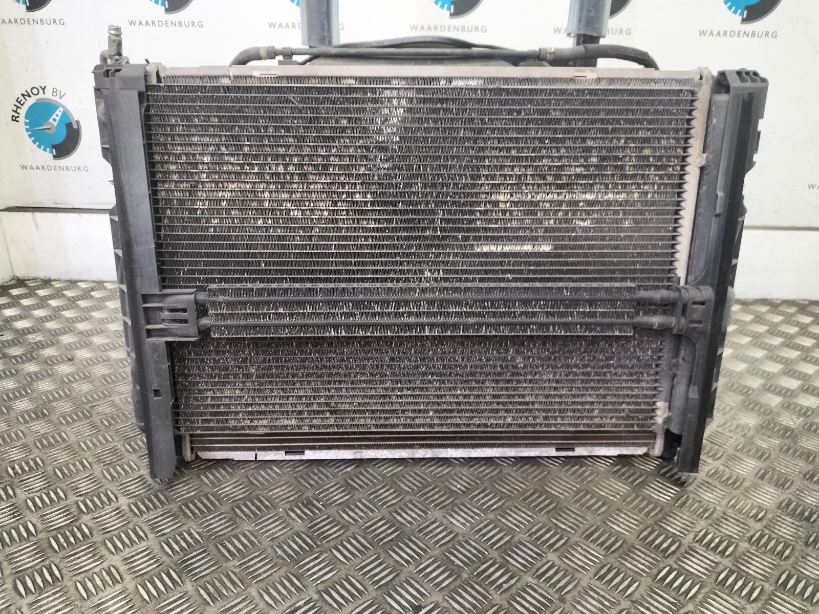 Bekijk Auto-onderdeel KOELERPAKKET BMW 3 SERIES 2005
