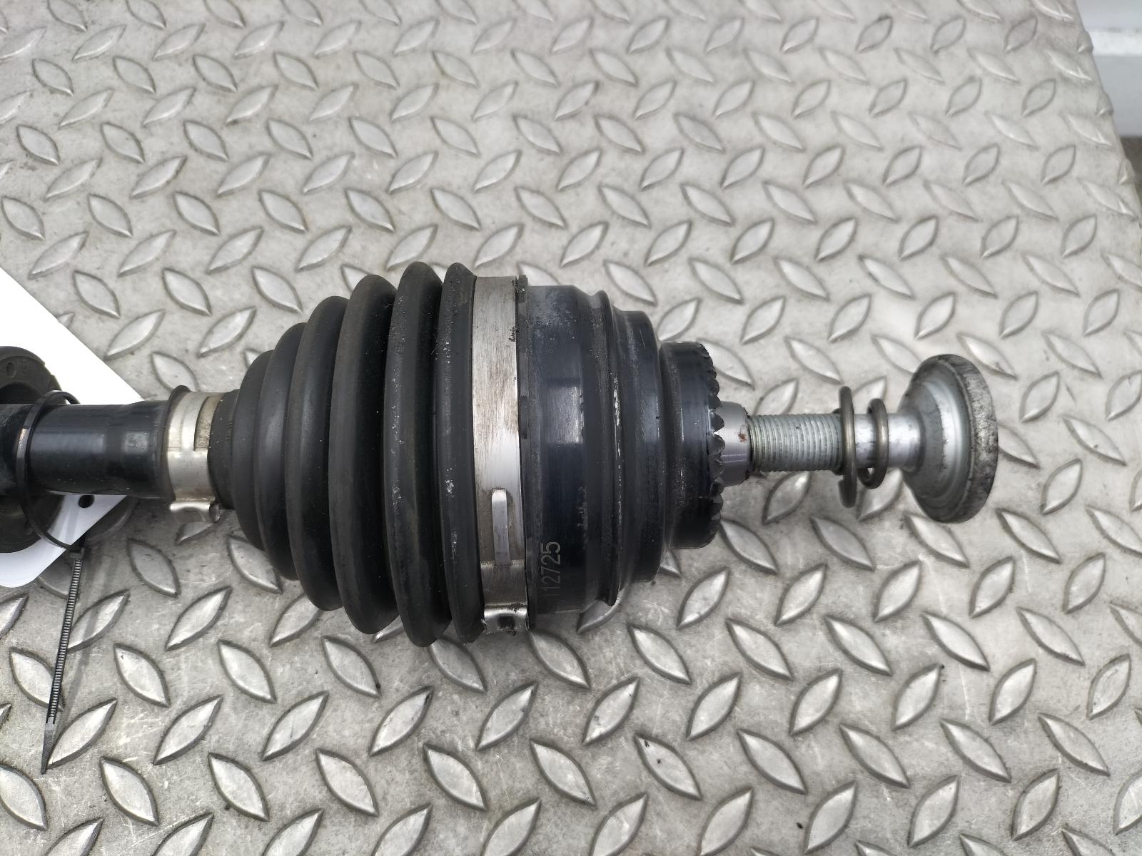 View Auto part AANDRIJFAS L BMW X1 2017