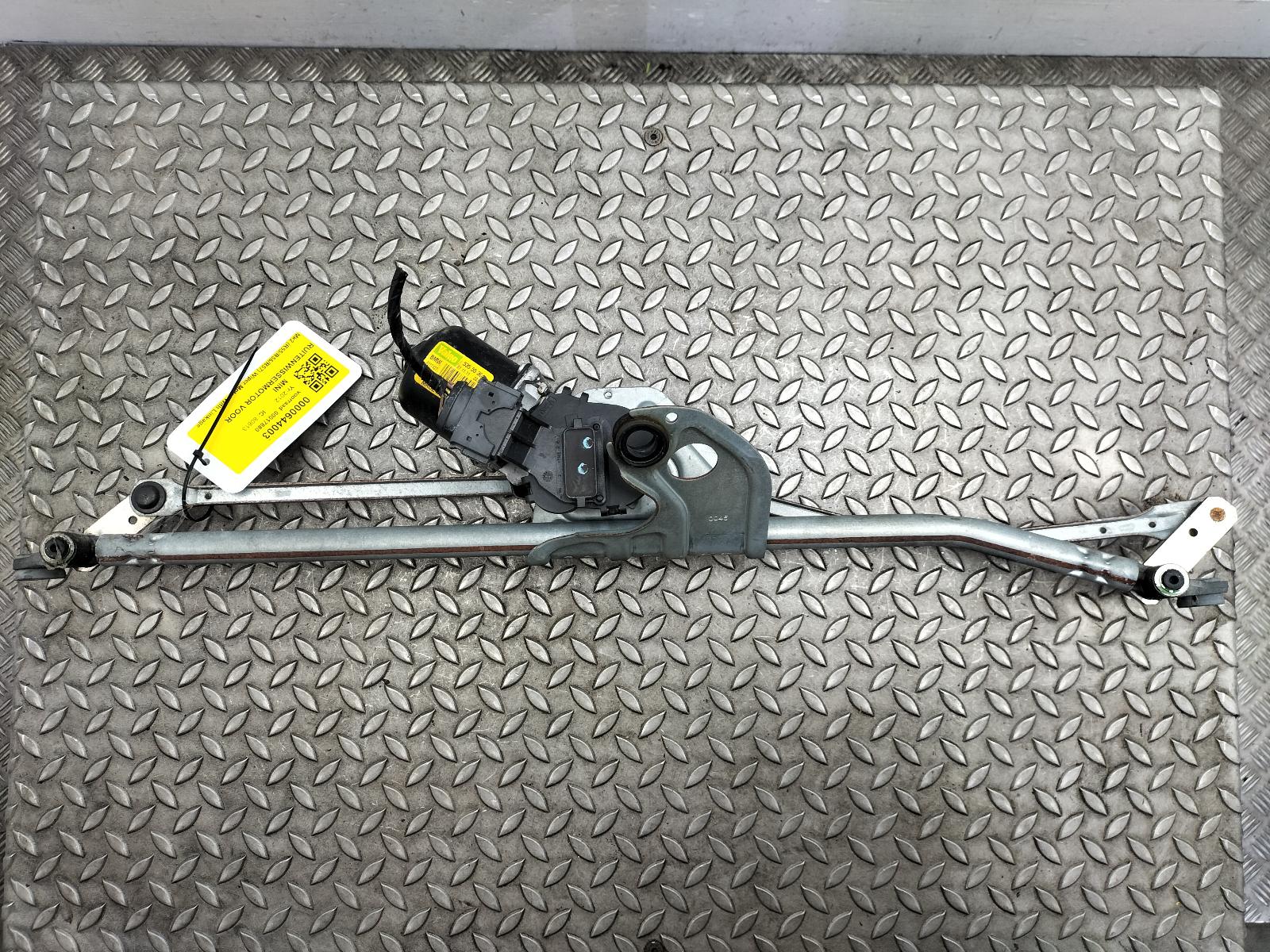 View Auto part RUITENWISSERMOTOR VOOR MINI (BMW) MINI 2012