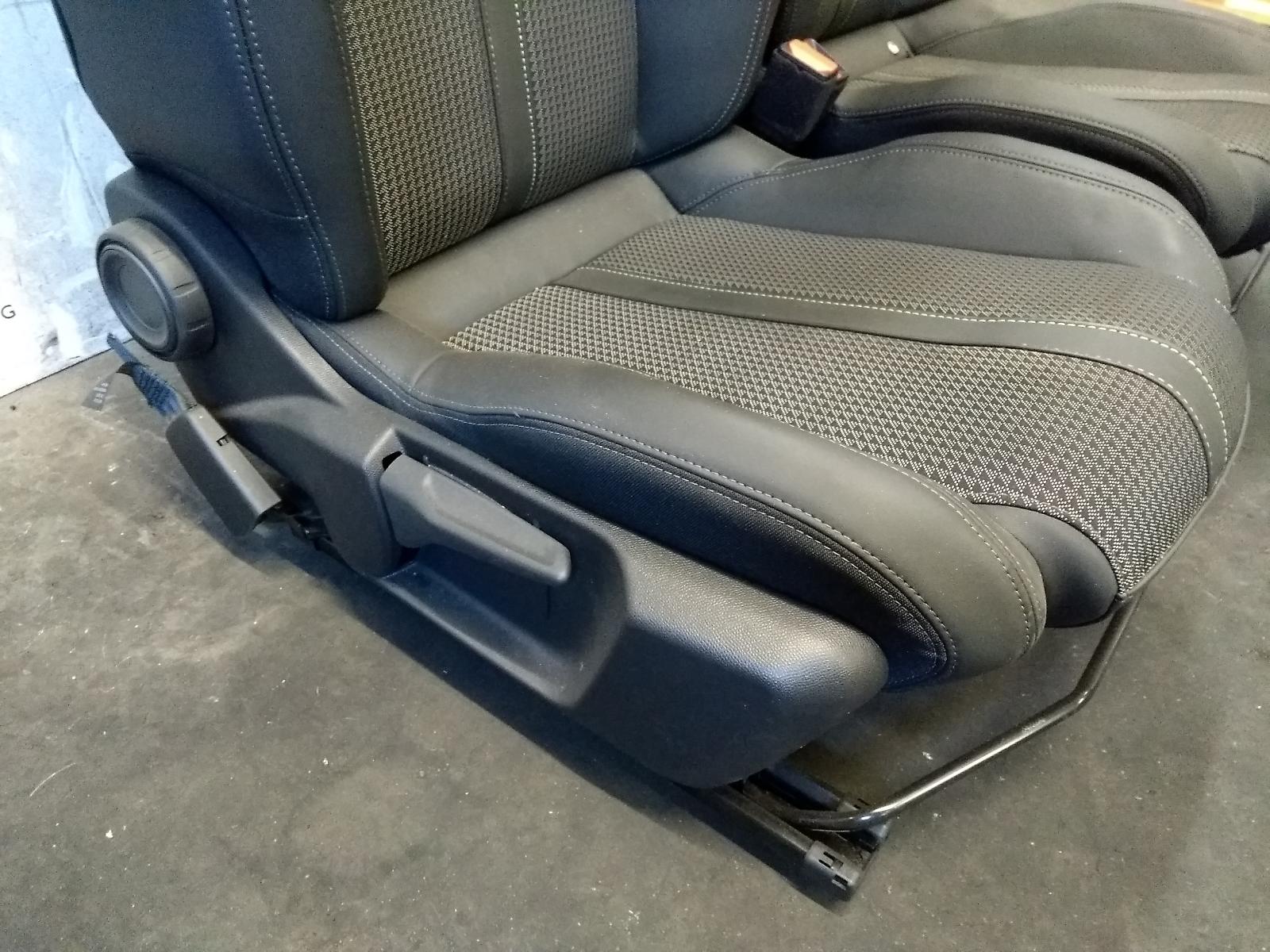 2023 PEUGEOT 2008 INTERIEUR COMPLEET View Auto part INTERIEUR COMPLEET PEUGEOT 2008 2023