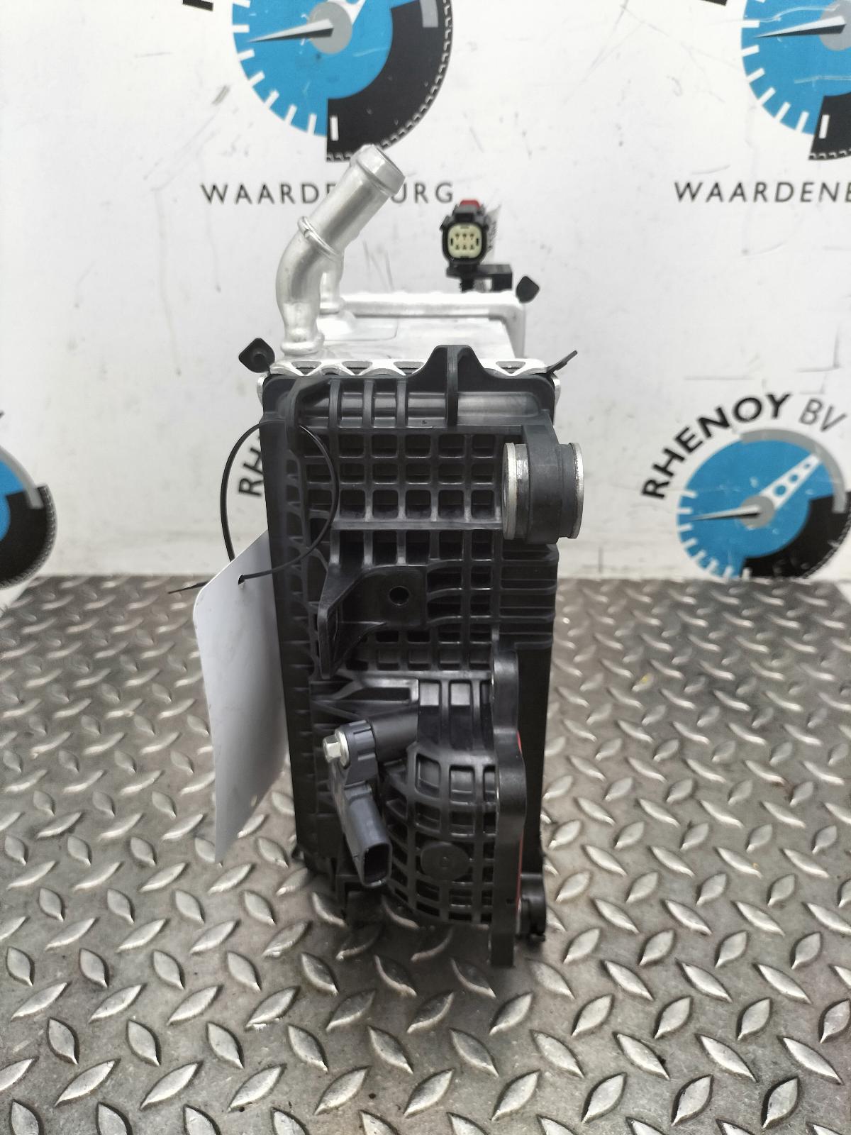 2024 FORD TOURNEO CUSTOM INTERKOELER View Auto part INTERKOELER FORD TOURNEO CUSTOM 2024